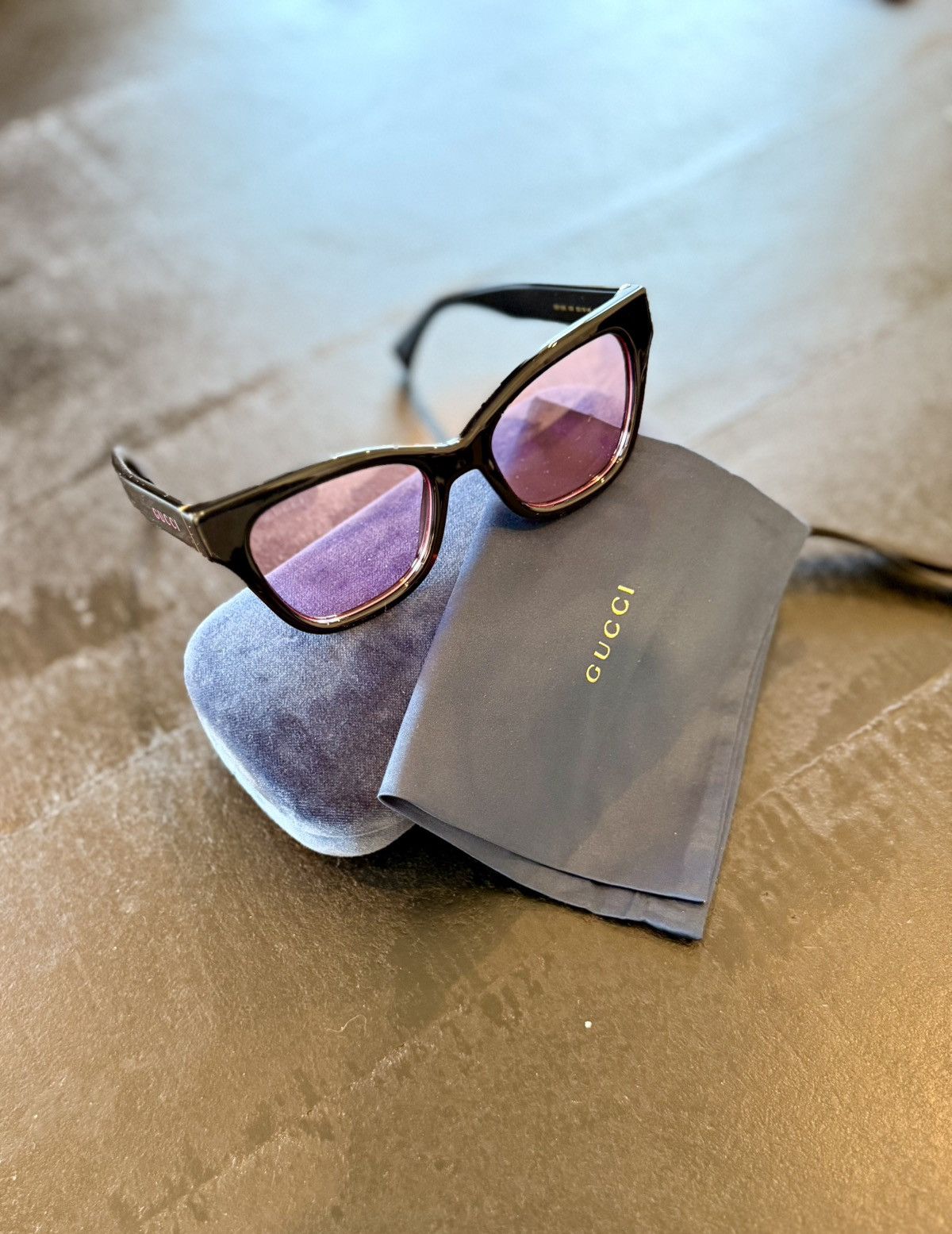 Gucci New Gucci GG1133S 003 Black Frame with Pink Lenses & Logo Size ONE SIZE - 16 Thumbnail