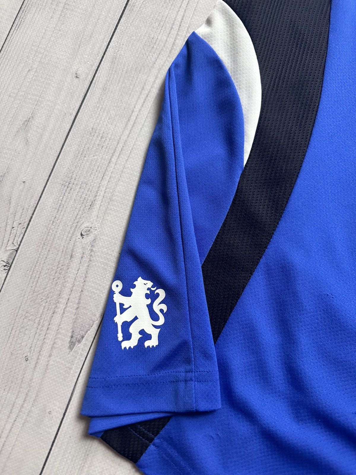Vintage Vintage adidas Chelsea soccer jersey Samsung size S Size US S / EU 44-46 / 1 - 3 Thumbnail