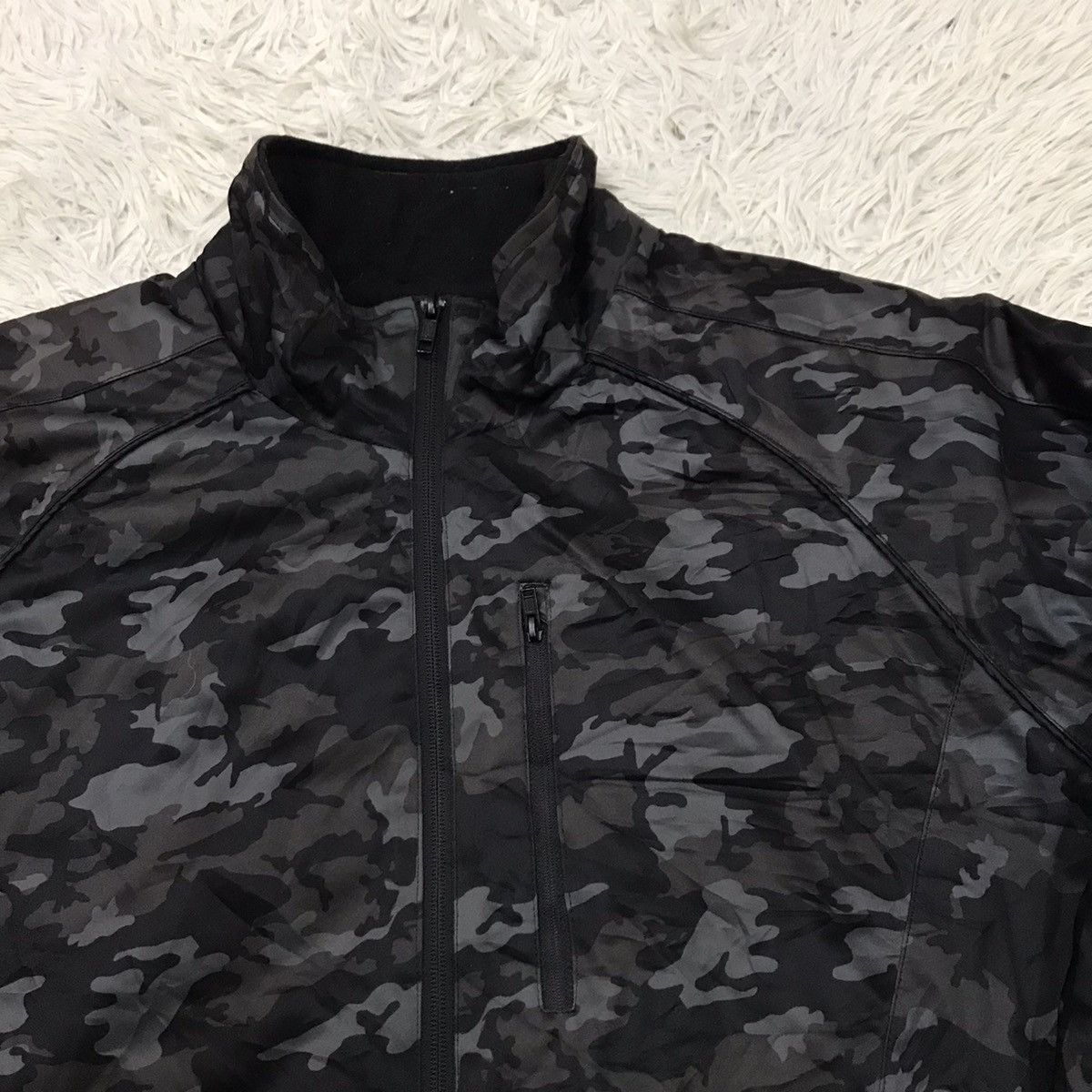 Japanese Brand VINTAGE Y2K HOT FINE CAMO STYLE DOUBLE LAYER JACKET Size US M / EU 48-50 / 2 - 9 Thumbnail