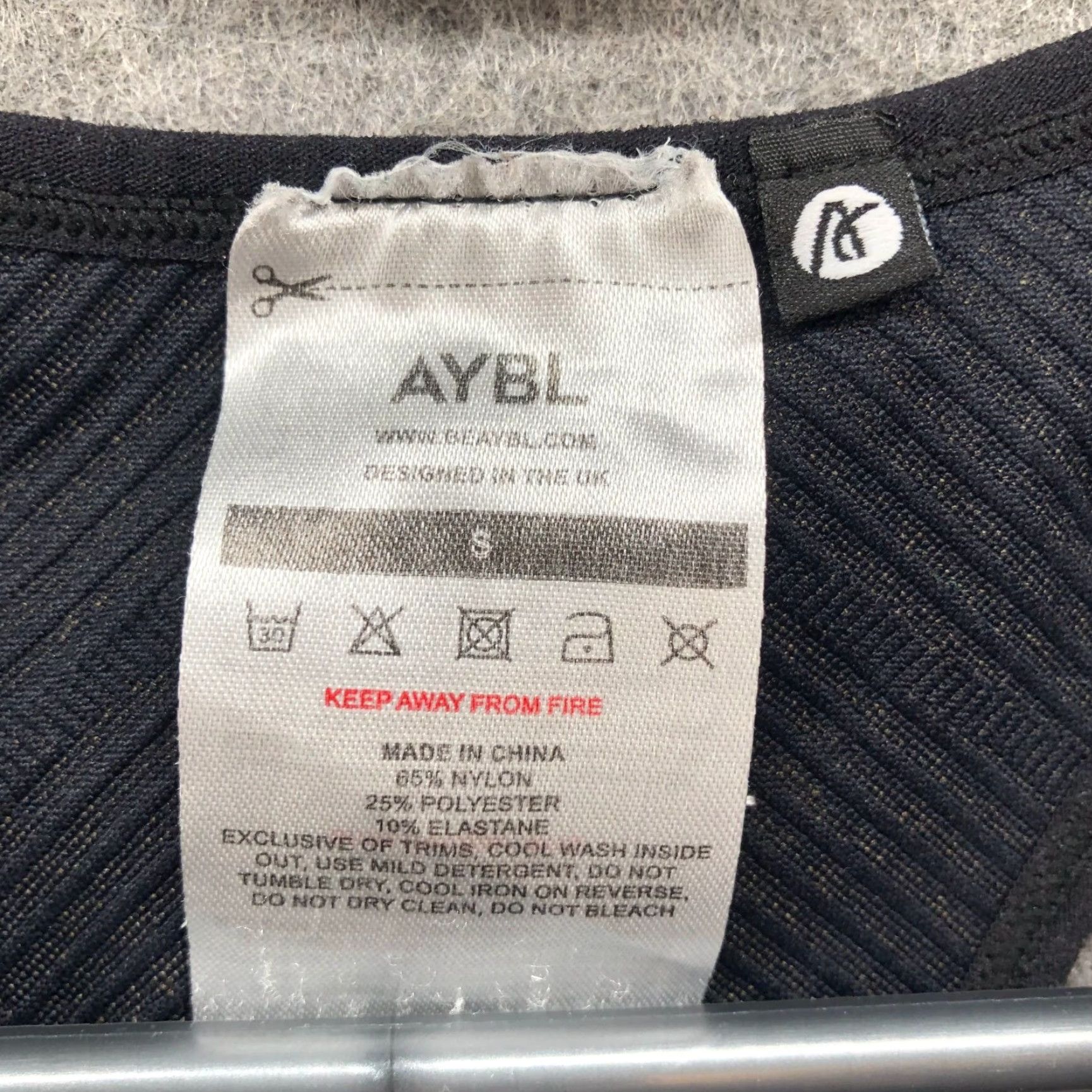 Vintage AYBL Seamless Sports Bra Womens S Full Coverage Compression Black Unpadded Size ONE SIZE - 3 Thumbnail