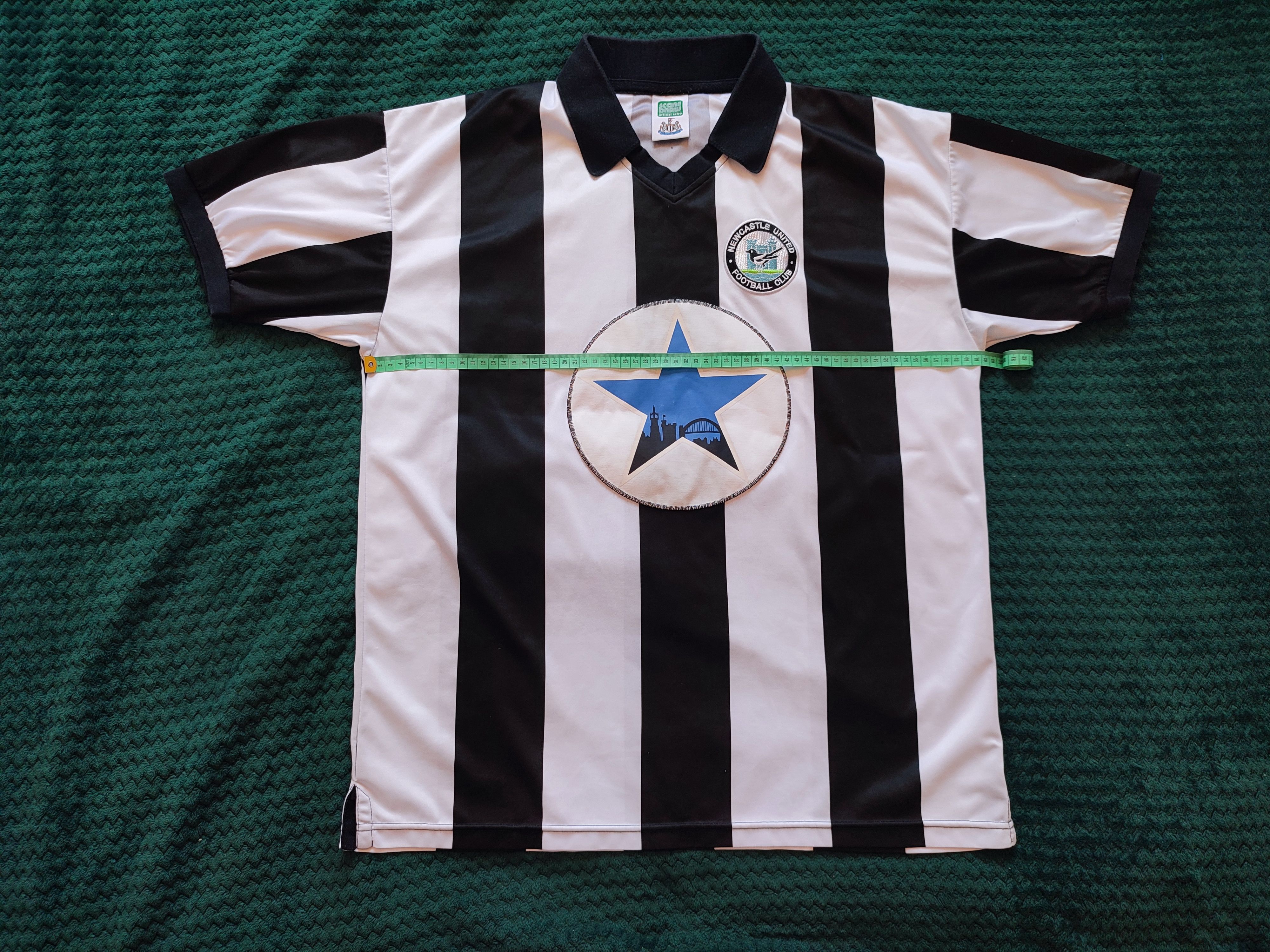 Other Newcastle Score Draw 1982 Vintage Retro Soccer Jersey Size US XL / EU 56 / 4 - 4 Thumbnail