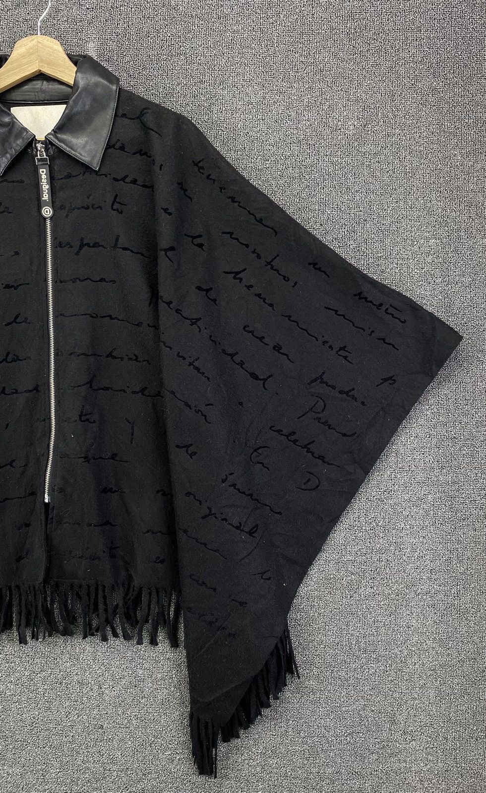 Desigual Vintage Desigual Black Poncho Size ONE SIZE - 2 Thumbnail