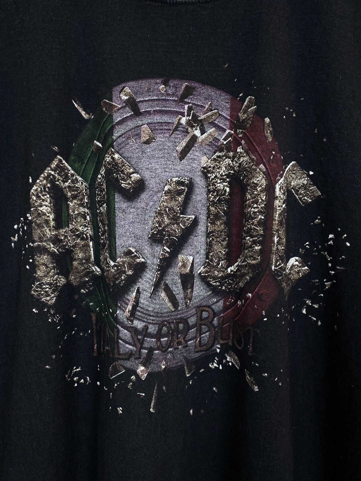 Fruit Of The Loom AC/DC Italy Or Bust 2015 Tour Short Sleeve T-Shirt Black XXL Size US XXL / EU 58 / 5 - 3 Thumbnail