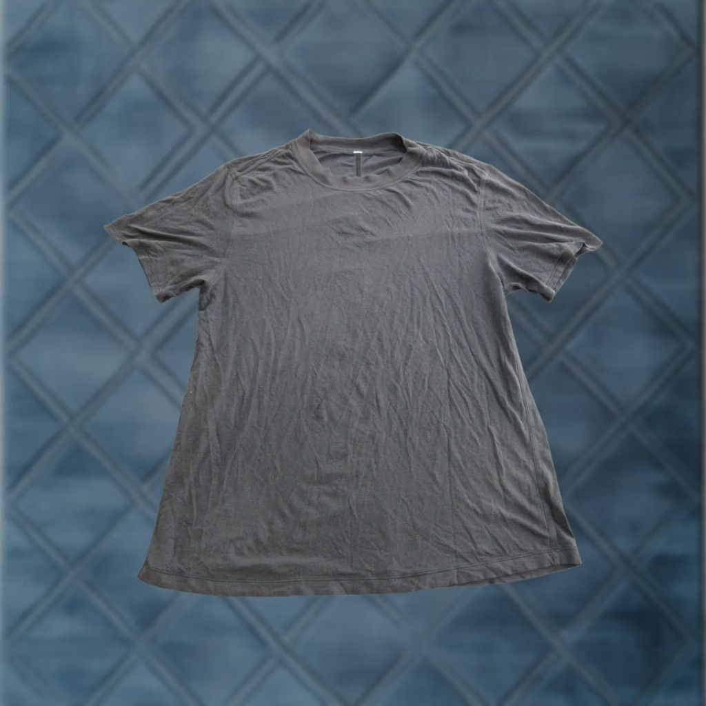 Lululemon 6. Avoids unnecessary words Size M / US 6-8 / IT 42-44 - 1 Thumbnail