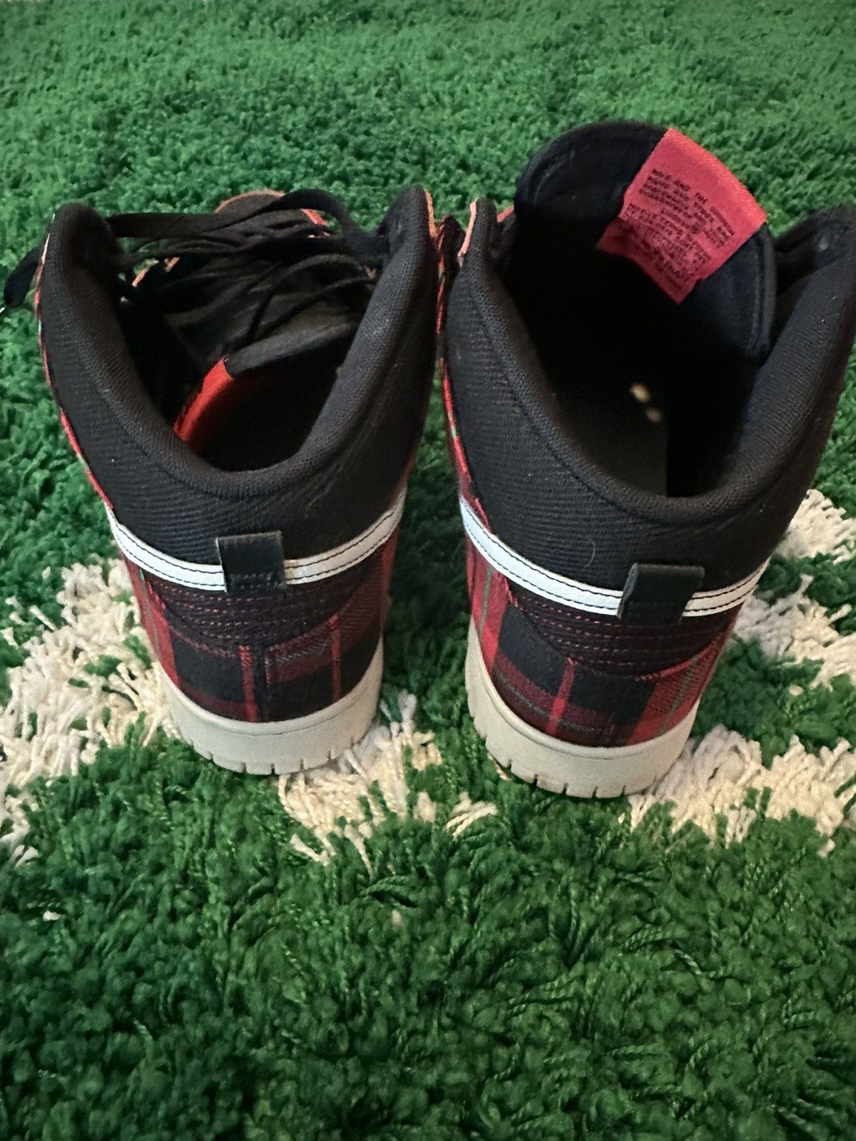 Nike Dunk Hi SE Plaid Red Sneakers 11 Size US 11 / EU 44 - 5 Thumbnail