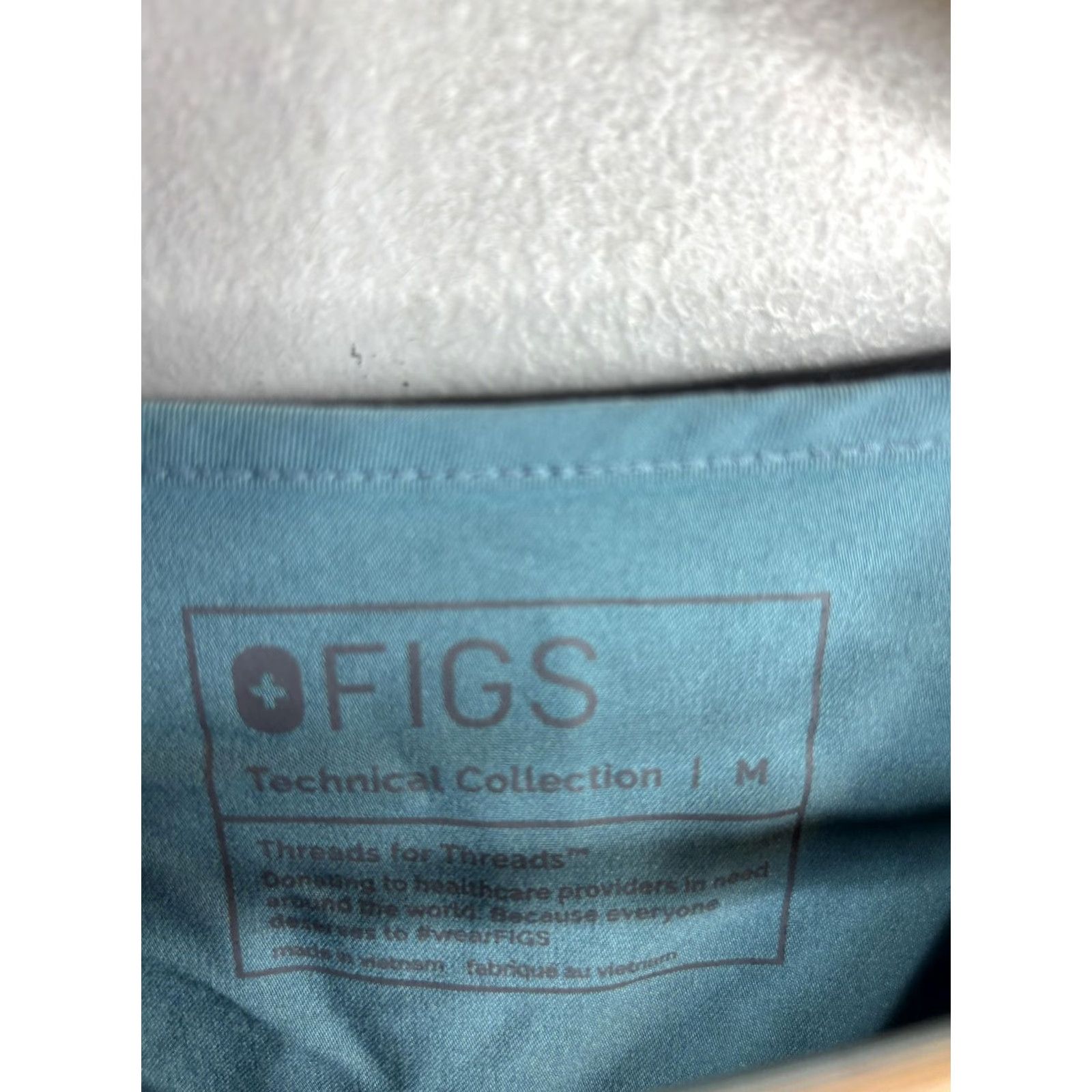 Vintage FIGS Technical Collection Scrub Top Mens Medium Blue V Neck Pocket FW1000 Size US M / EU 48-50 / 2 - 4 Thumbnail