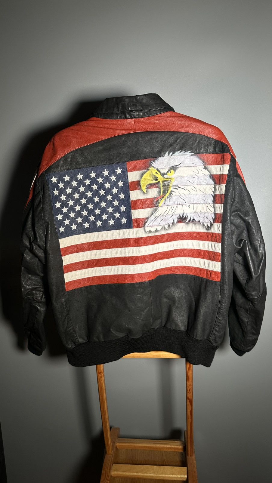 Vintage Vintage leather jacket with an American flag and eagle Size US L / EU 52-54 / 3 - 13 Thumbnail