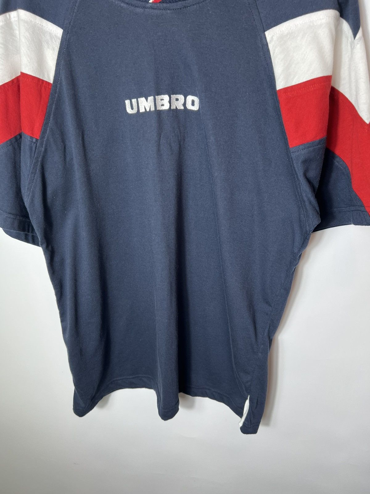 Umbro Vintage 90s Soccer football Umbro sportswear T-shirt Size L Size US L / EU 52-54 / 3 - 5 Thumbnail