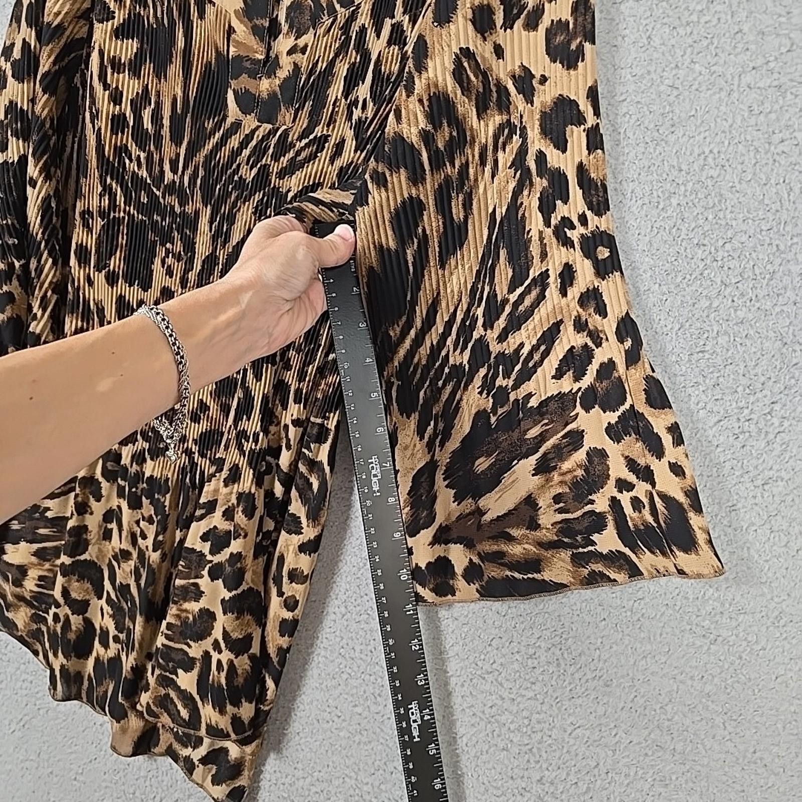 Other JMS Womens Plus Size 3X Leopard Print Pleated Top 3/4 Sleeve Size 3XL / US 20-22 - 12 Thumbnail