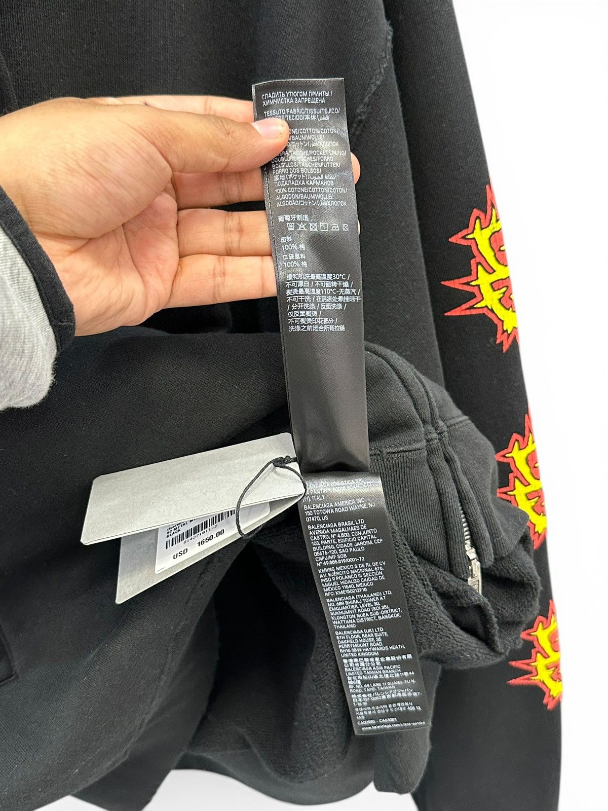 Balenciaga BALENCIAGA SACRÉ CŒUR OVERSIZED ZIP-UP HOODIE IN BLACK Size US XS / EU 42 / 0 - 13 Thumbnail
