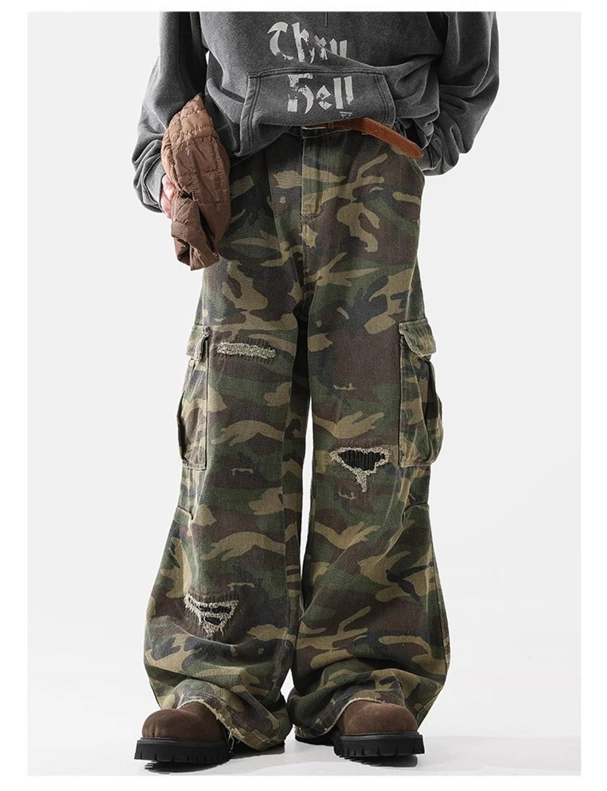 Japanese Brand Distressed Multi Pocket Camo Wide Leg Cargo Pants Size US 32 / EU 48 - 4 Thumbnail