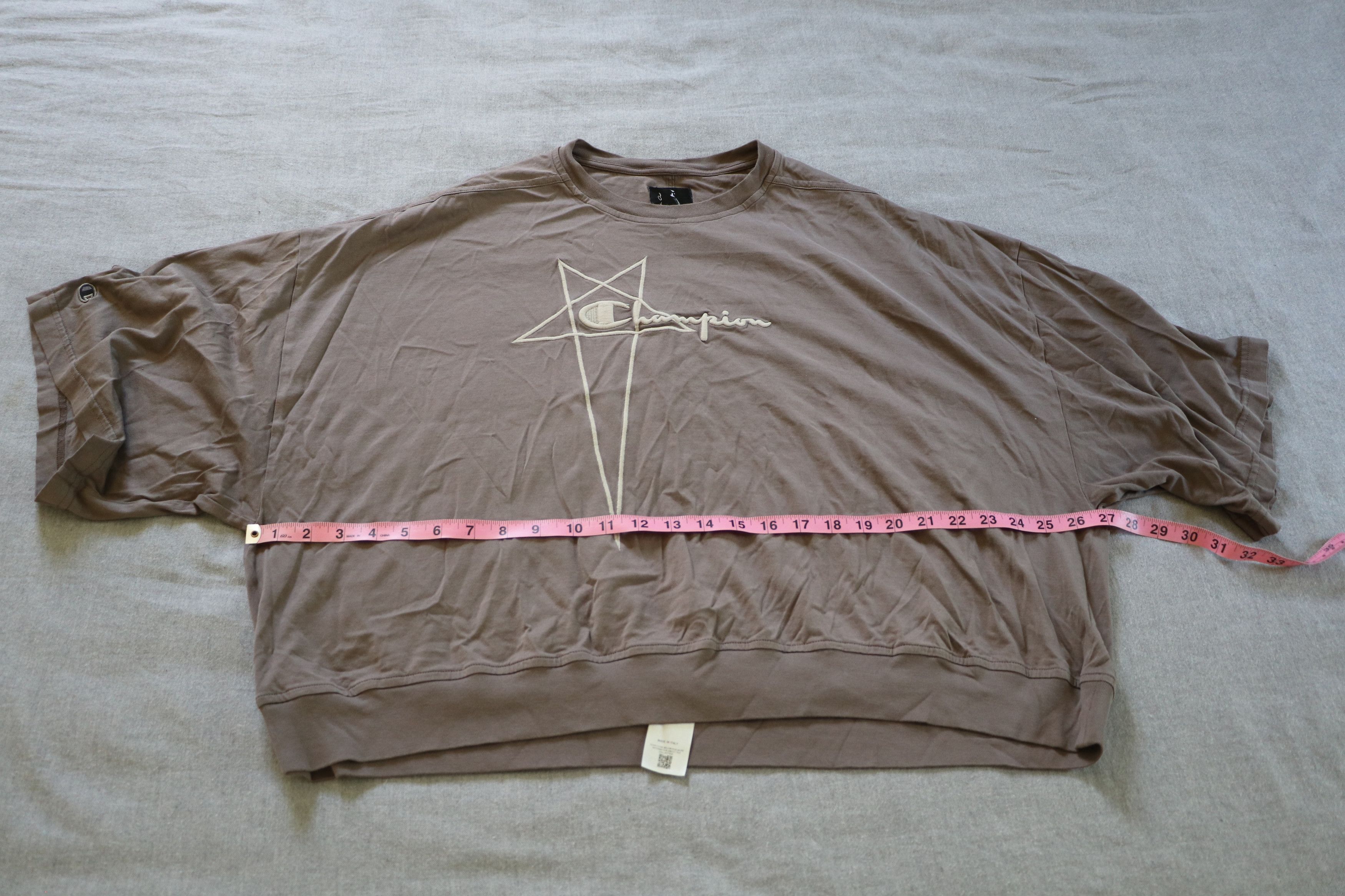 Champion × Rick Owens Champion x Rick Owens Tommy Embroidered T-shirt in "Dust" Size US L / EU 52-54 / 3 - 4 Thumbnail