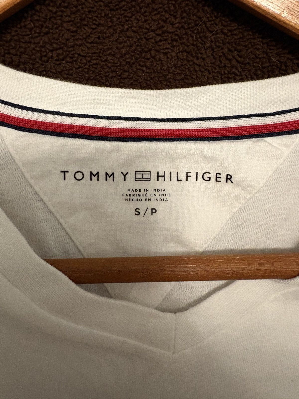 Tommy Hilfiger Tommy Hilfiger V-neck tee Size US S / EU 44-46 / 1 - 3 Thumbnail