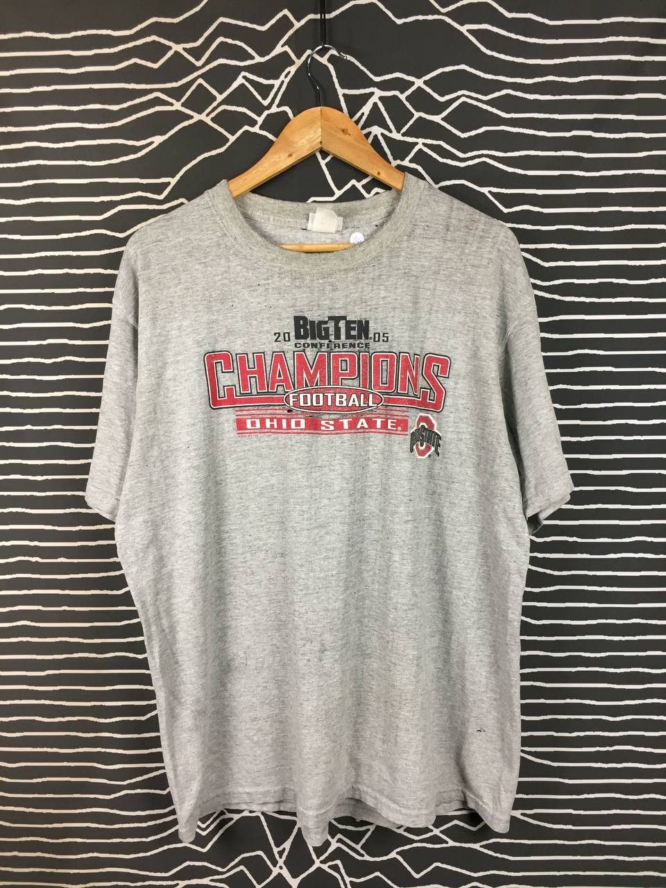 Vintage Vtg 00s Distressed Ohio State Buckeyes Big Ten Champions Tee Size US XL / EU 56 / 4 - 1 Thumbnail