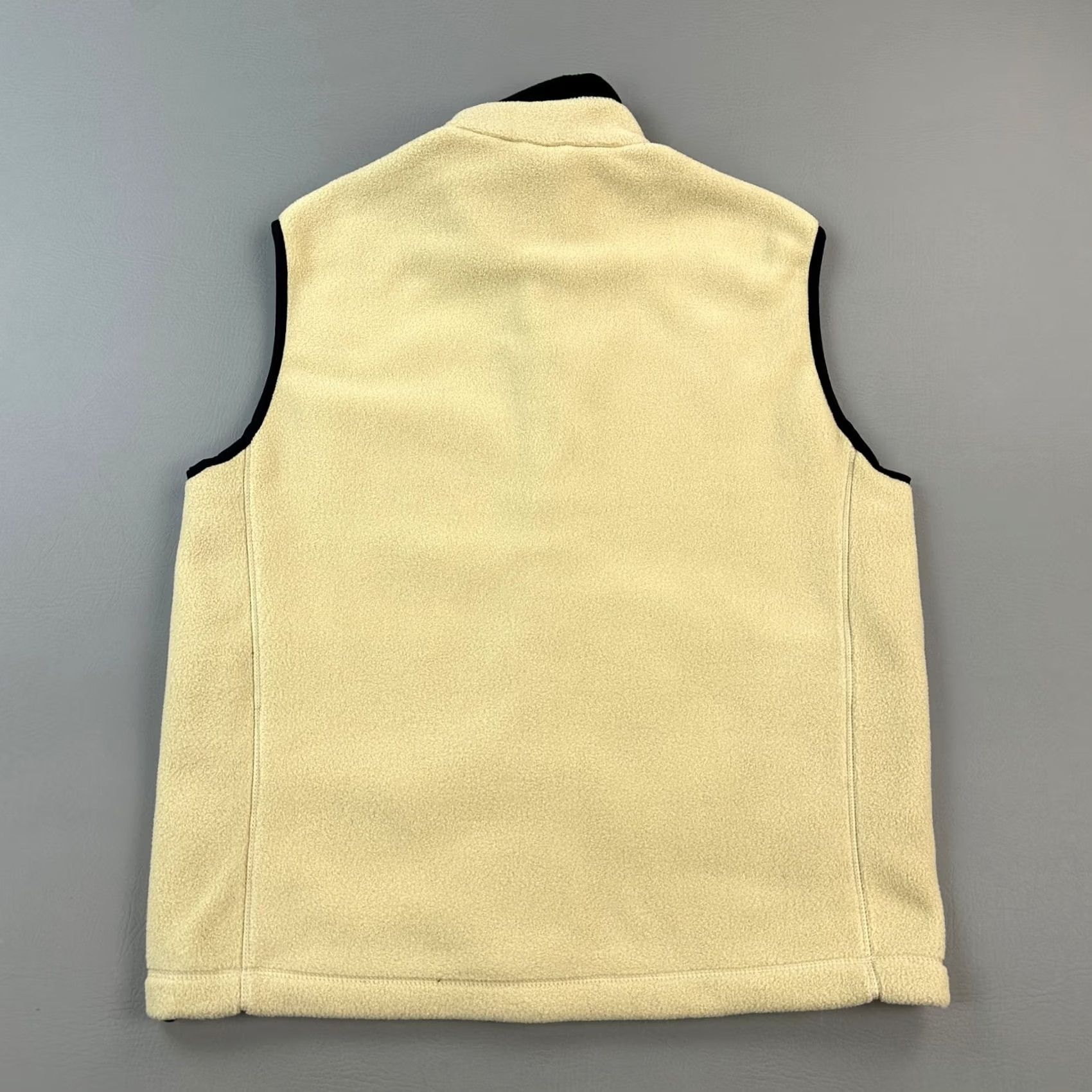 Timberland Vintage Timberland Vest Mens Large Cream Polartec Fleece Full Zip Outdoor Y2K Size US L / EU 52-54 / 3 - 7 Thumbnail