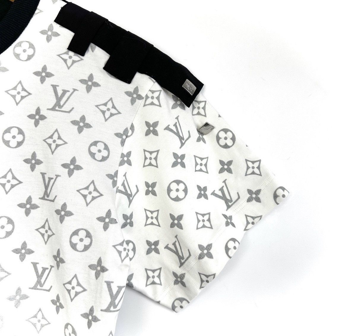 Louis Vuitton Louis Vuitton Short Sleeve T-Shirt K12 Size US XS / EU 42 / 0 - 5 Thumbnail