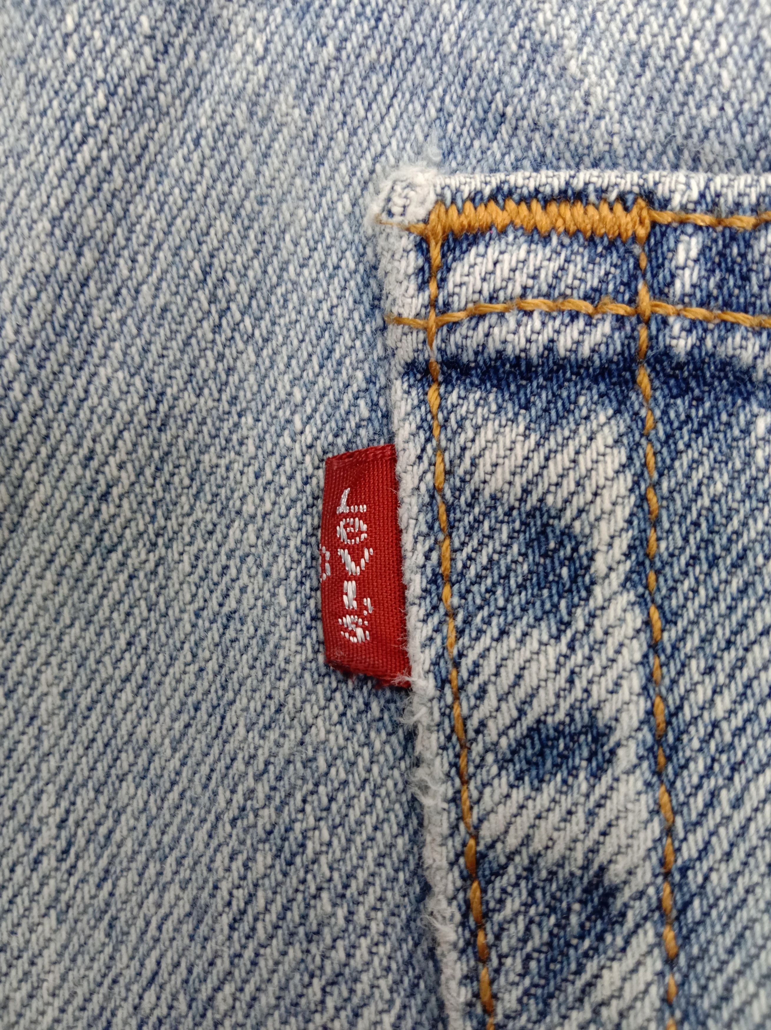 Levi's Vintage Levi's 550 Jeans Light Wash Distressed Denim Size US 34 / EU 50 - 11 Thumbnail