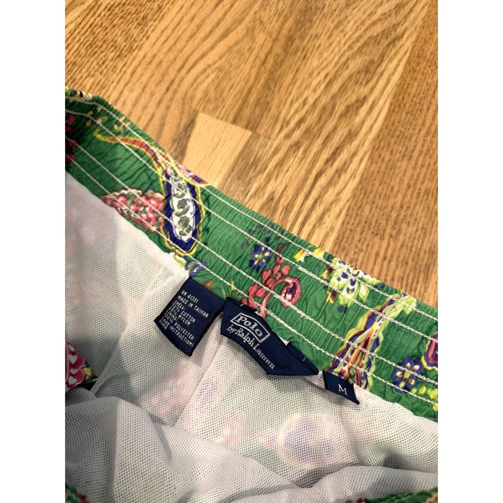 Polo Ralph Lauren Polo Ralph Lauren Shorts Men’s Medium Paisley Green Swim Trunks Board Drawstring Mens Beach Hawaiian Tropical 90s (if applicable) Size US M / EU 48-50 / 2 - 5 Thumbnail
