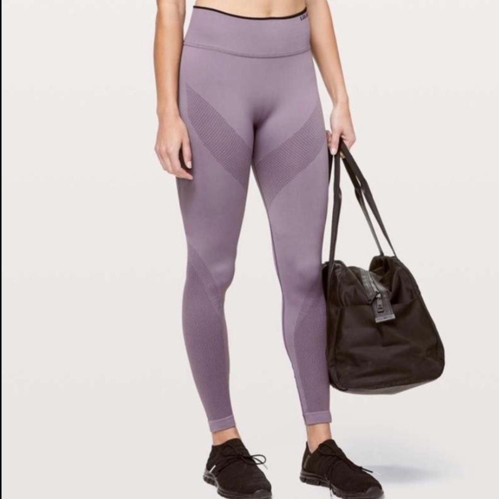 Lululemon lululemon athletica l Iconic Sweat Legging Lavender Size 4 Size 27" / US 4 / IT 40 - 12 Thumbnail