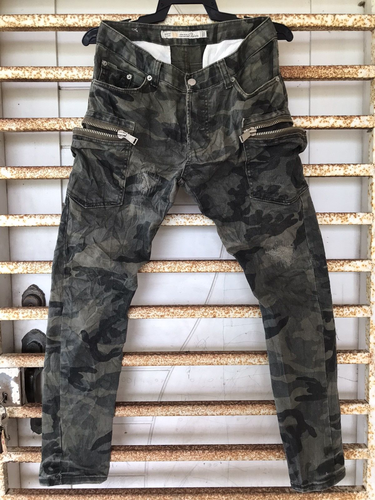 Japanese Brand × Seditionaries Japanese Camo Bondage Zipper Cargo Pants 3D Pockets Utility Size US 29 - 1 Thumbnail