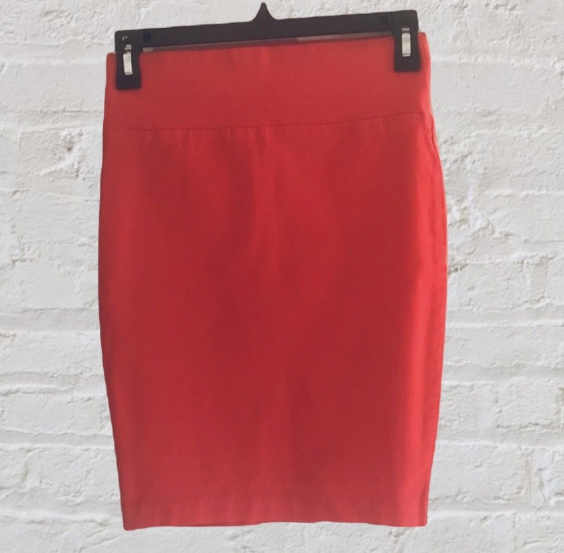 Other SCARLET LOLA BACK SLIT MINI PENCIL SKIRT SIZE M Size 26" / US 2 / IT 38 - 1 Thumbnail