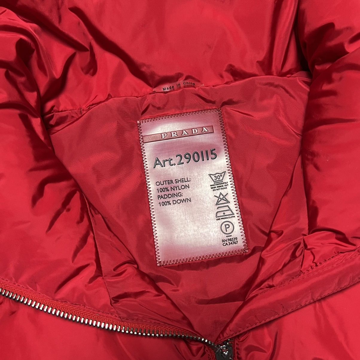 Prada Prada Down Puffer Vest Prada Re-Nylon Down Vest high end Size XS / US 0-2 / IT 36-38 - 13 Thumbnail