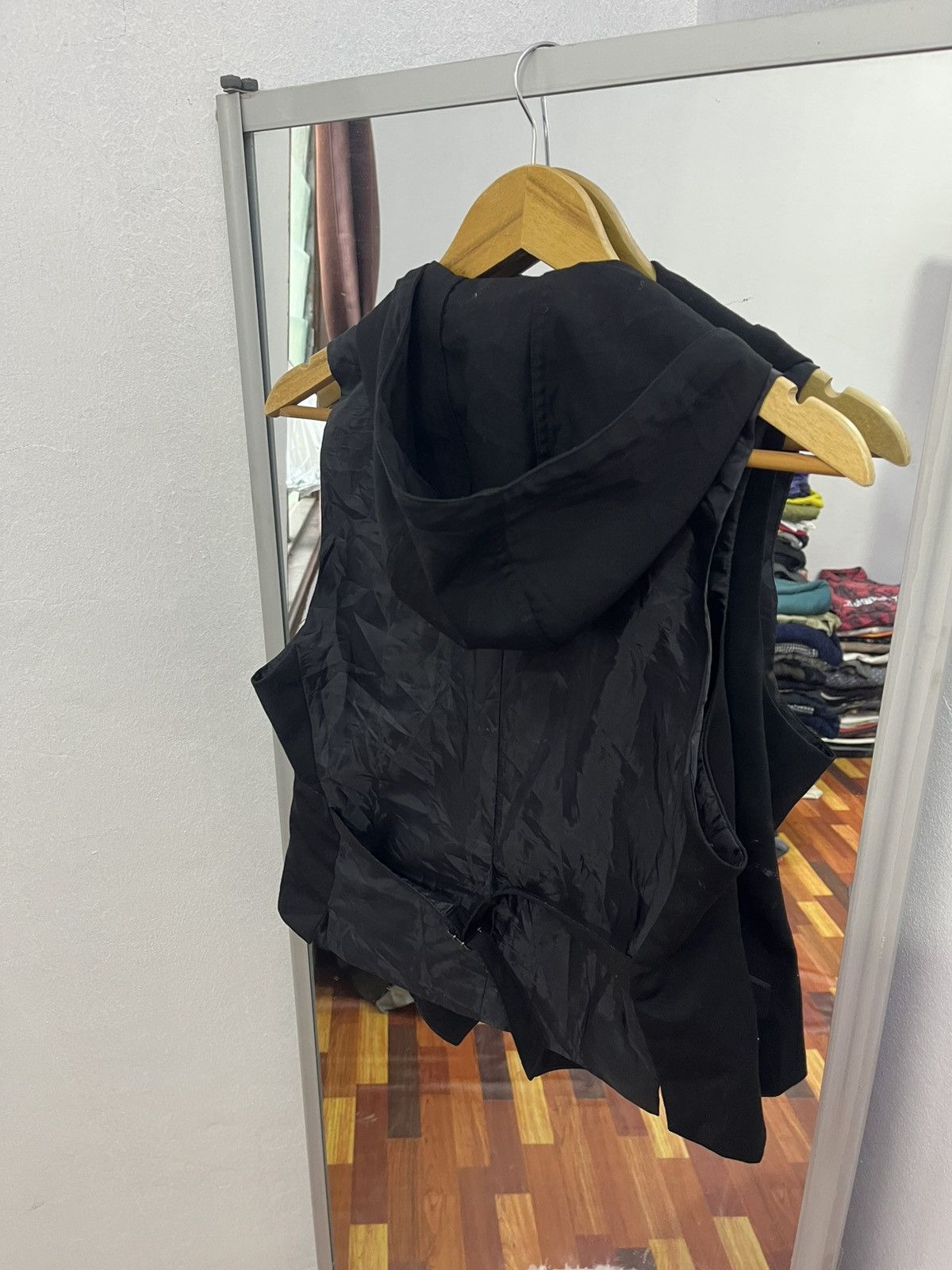 HIDEAWAYS Hideaways Nicole Hooded Vest Minimal Streetwear Size US S / EU 44-46 / 1 - 7 Thumbnail