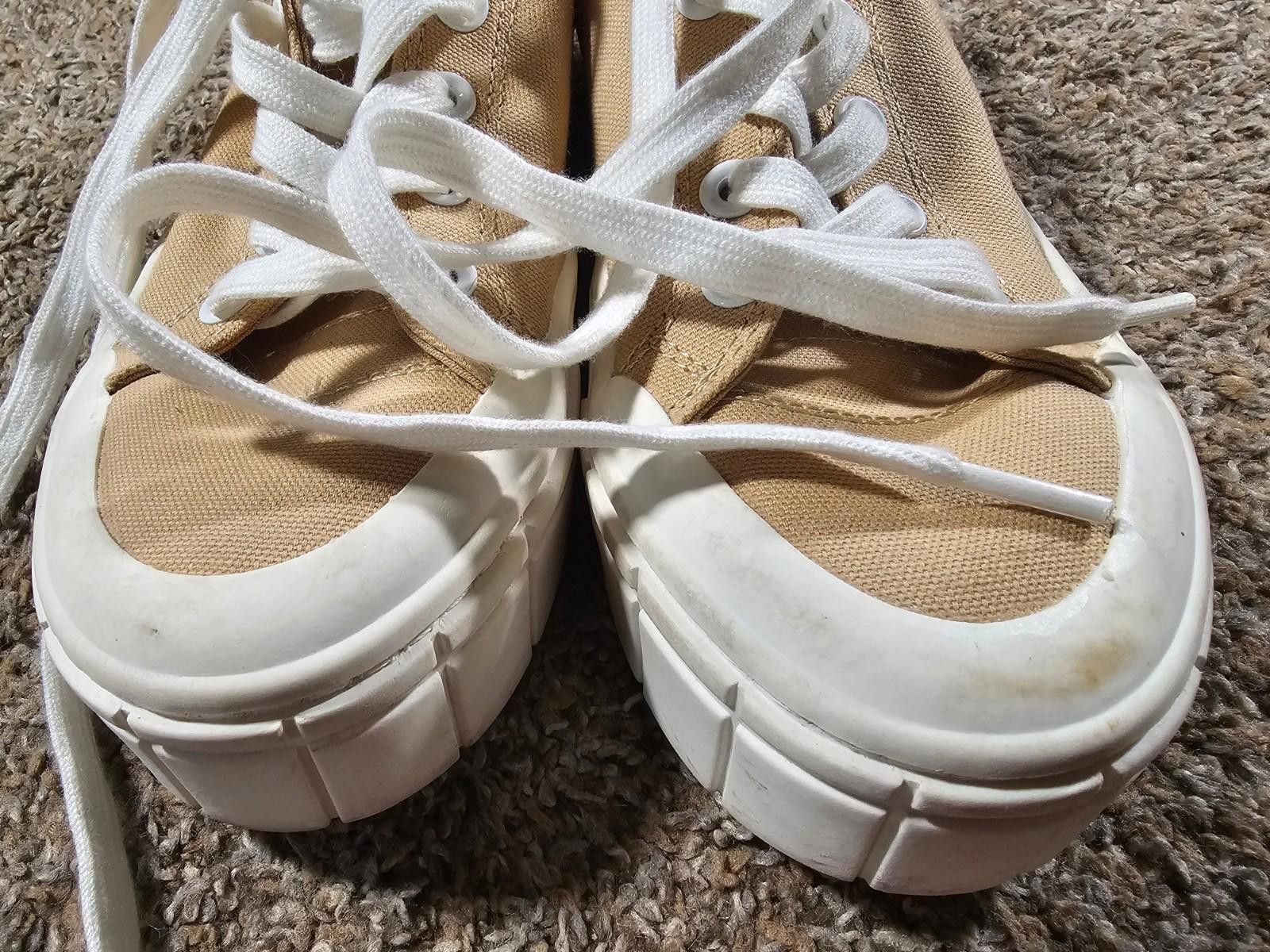 Designer Mod Love Love Shoes Sneakers Flat Women 9 Beige Lace Up Y2K Size US 9 / IT 39 - 2 Thumbnail