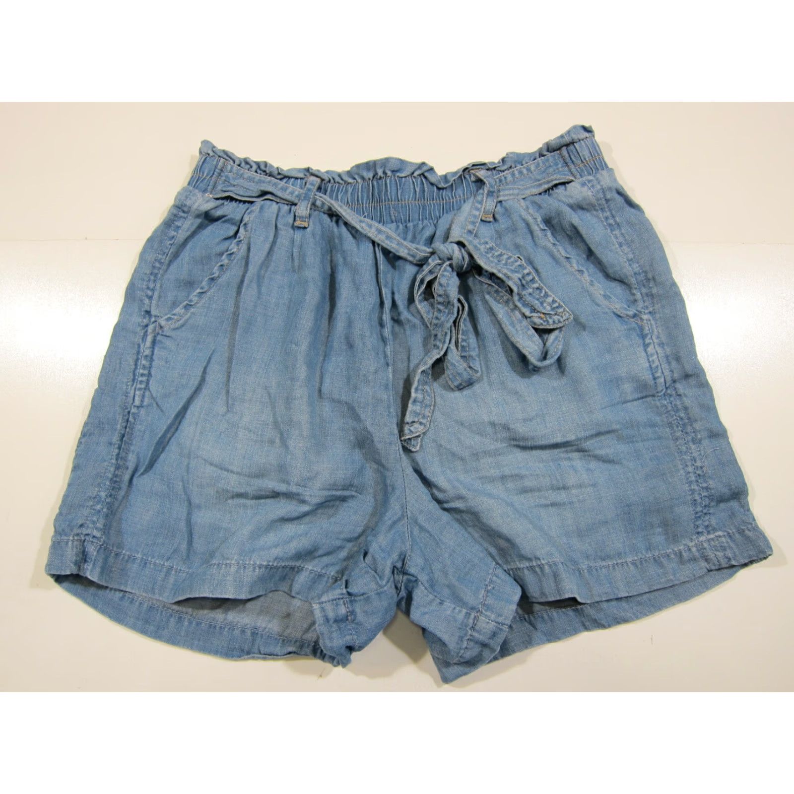 Vintage Knox Rose Chino Shorts Women Small 26" Waist 32" Hip 3" Inseam Pleated High Rise Pull On Blue 100% Rayon Chambray Size 26" / US 2 / IT 38 - 2 Thumbnail