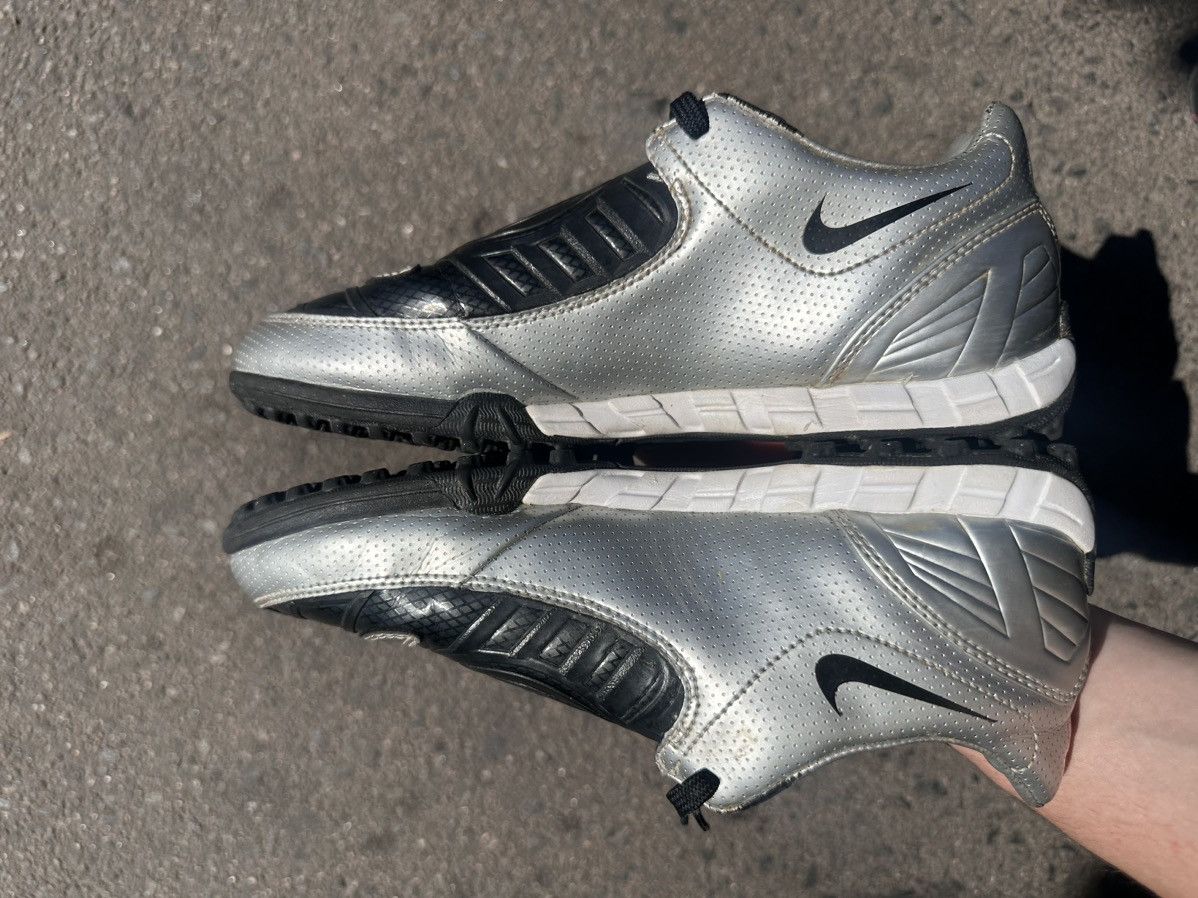 Vintage nike Total 90 silver boots rare size US8.5 rare