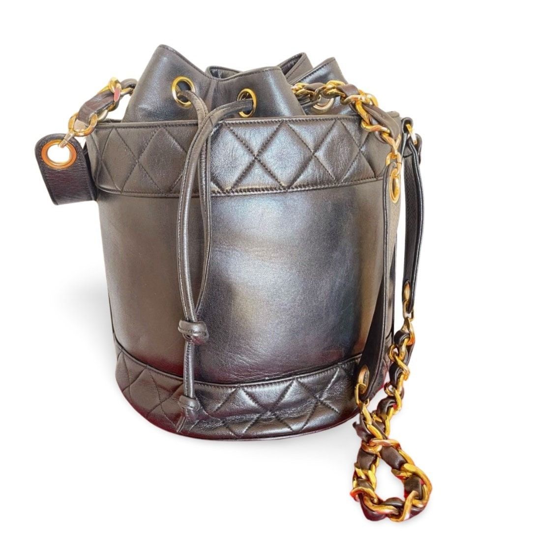 Chanel Vintage CHANEL black lambskin bucket hobo drum shoulder bag Size ONE SIZE - 1 Thumbnail