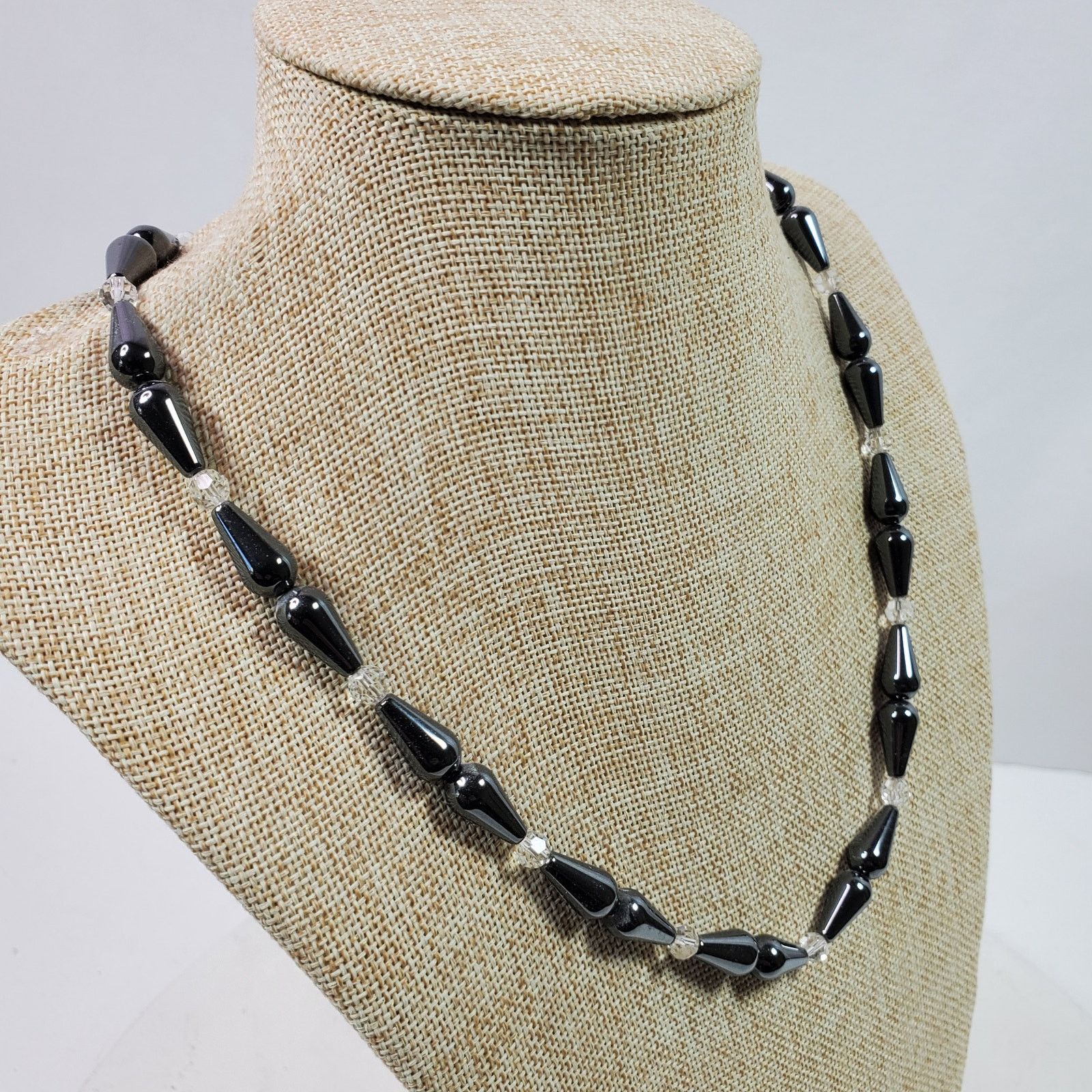The Unbranded Brand Casual Career Teardrop Gray Beaded Necklace 20" Handcrafted Size ONE SIZE - 2 Thumbnail