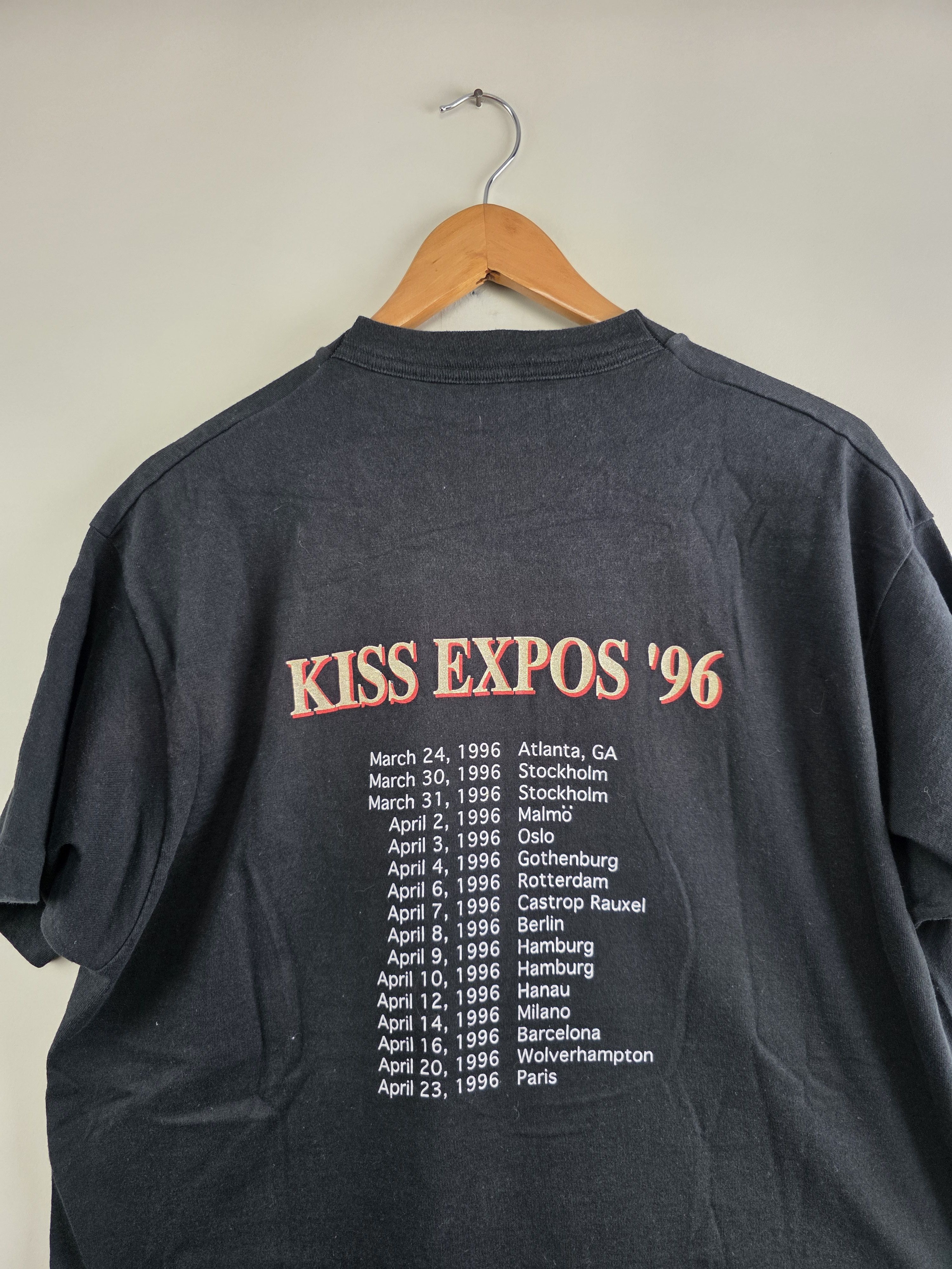 Band Tees 1996 Kiss Expo Vinnie Band Tee XL 23" 30.5" Size US XL / EU 56 / 4 - 7 Thumbnail