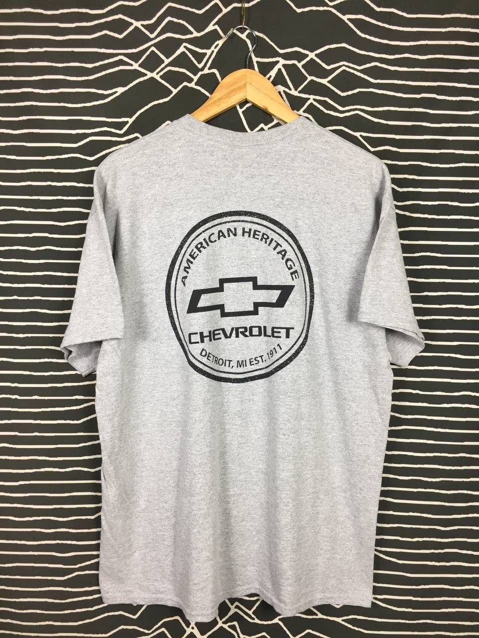 Gildan × Mustang × Vintage Chevrolet An American Heritage Big Logo Racing Tee Size US XL / EU 56 / 4 - 2 Thumbnail