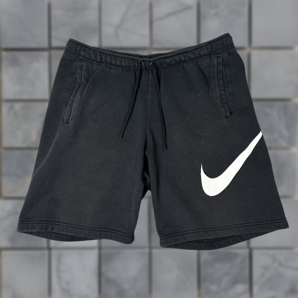 Nike Nike Shorts Mens L Black Club Fleece Drawstring Swoosh Logo Workout Athletic Casual Sports 90s? Size US 33 - 1 Thumbnail