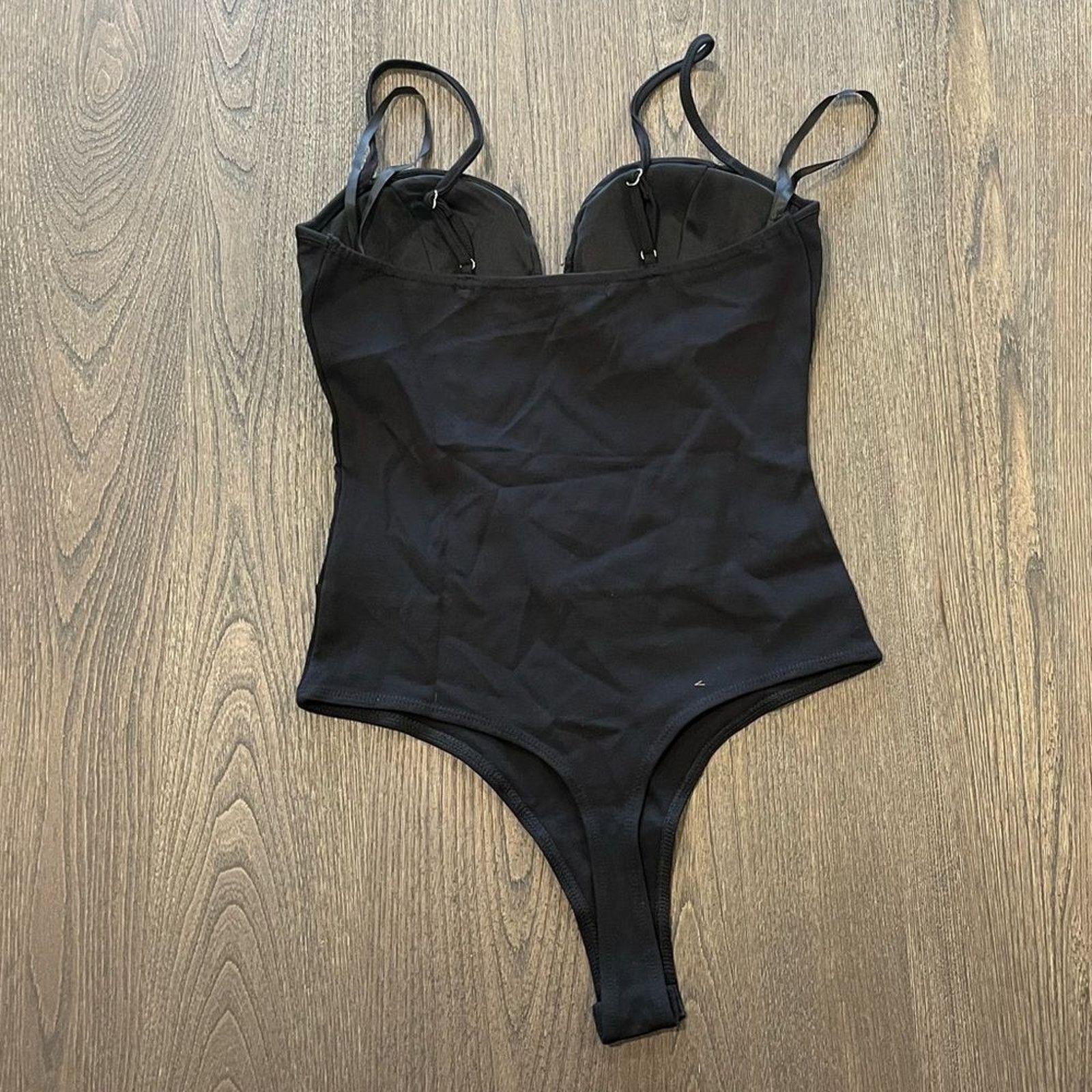 Guess NWOT Guess Black Bodysuit V-Underwire Spaghetti Straps Sz S Size S / US 4 / IT 40 - 6 Thumbnail