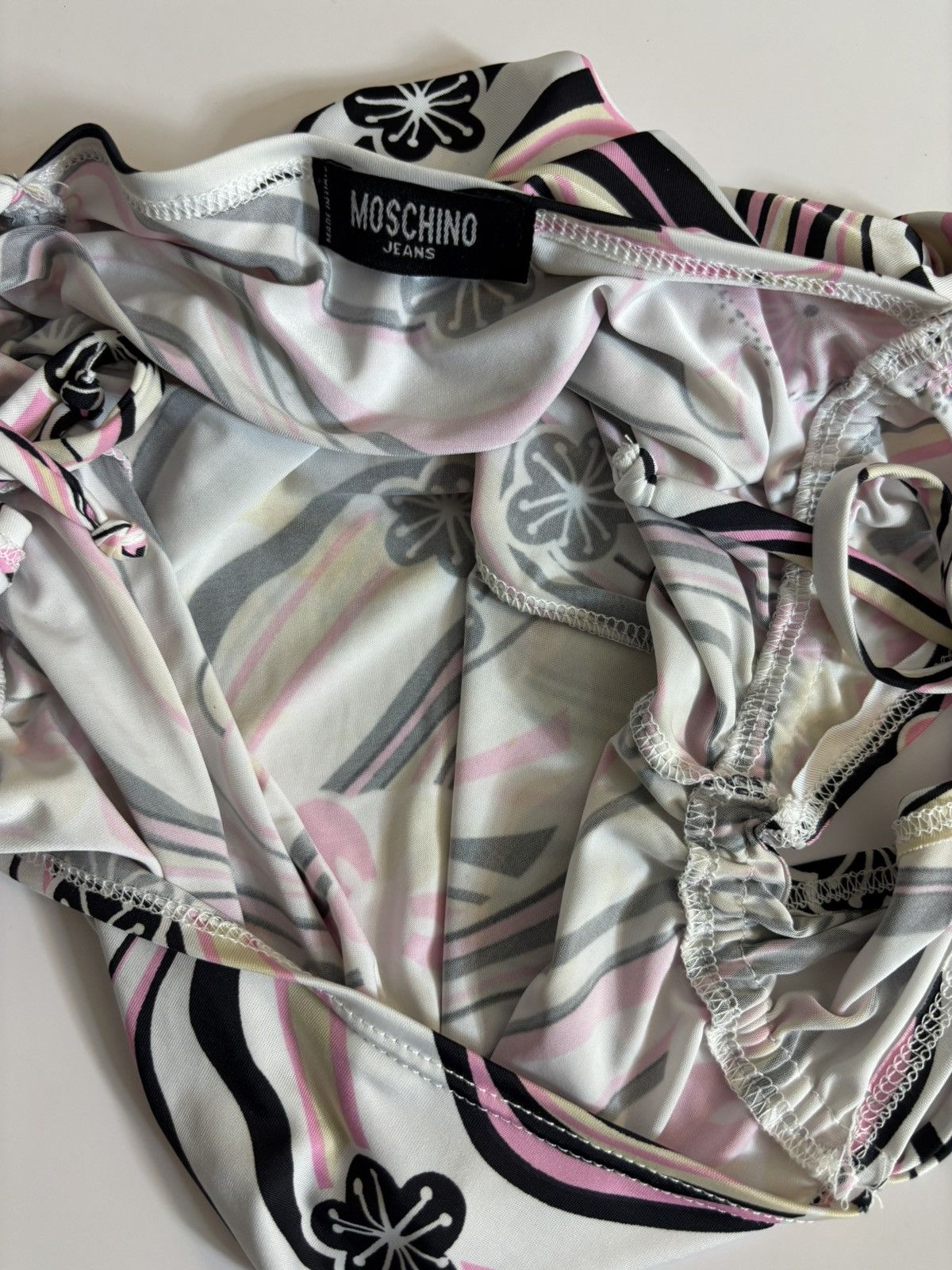 Moschino × Vintage Vintage Moschino Off-Shoulder Top Black Beige Pink Swirl Size S / US 4 / IT 40 - 3 Thumbnail