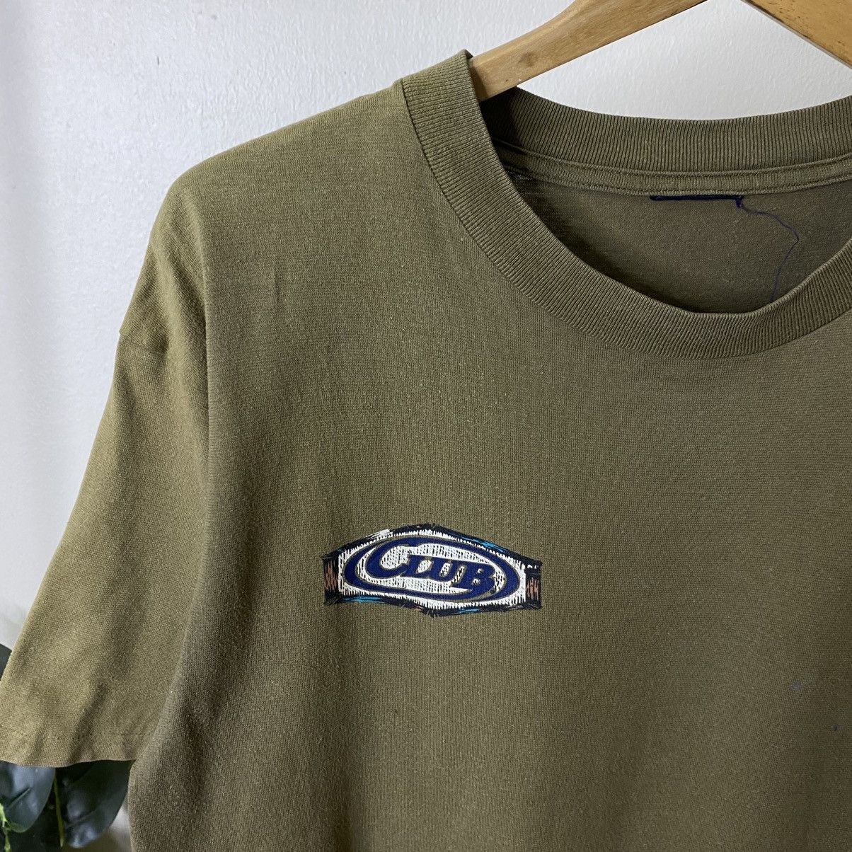 Vintage 1990s Club Surf Big Back Graphic T Shirt Surfing Style Size US L / EU 52-54 / 3 - 8 Thumbnail