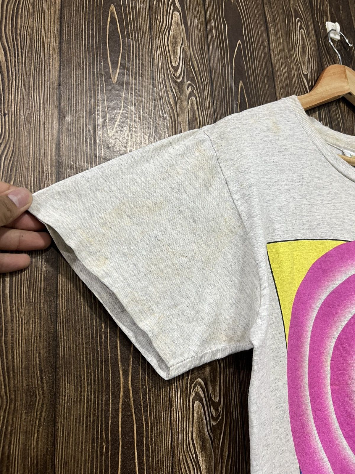 Vintage × Warner Bros Vintage 90s Distressed Daffy Duck Bullseye Mirror Tshirt Size US M / EU 48-50 / 2 - 5 Thumbnail