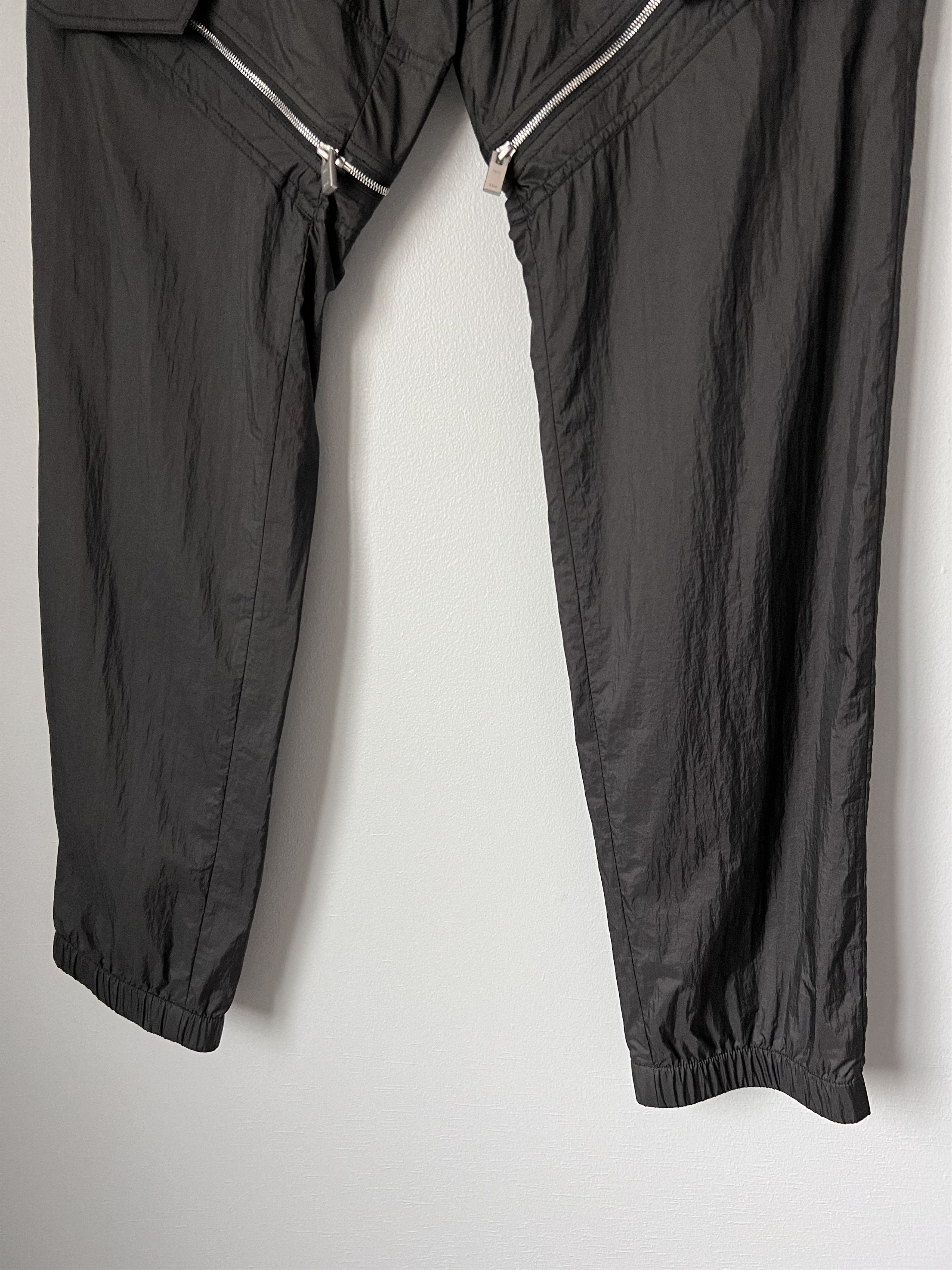 1017 ALYX 9SM 1017 Alyx 9SM Slanted Zip Cargo Track Pants in Black Size US 34 / EU 50 - 3 Thumbnail