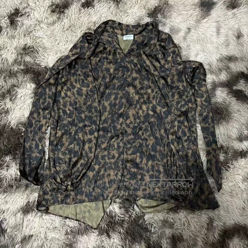 Balenciaga Balenciaga Long Sleeve Shirt with Leopard Print Bow Tie Size XXS / US 00 / IT 34 - 1 Thumbnail