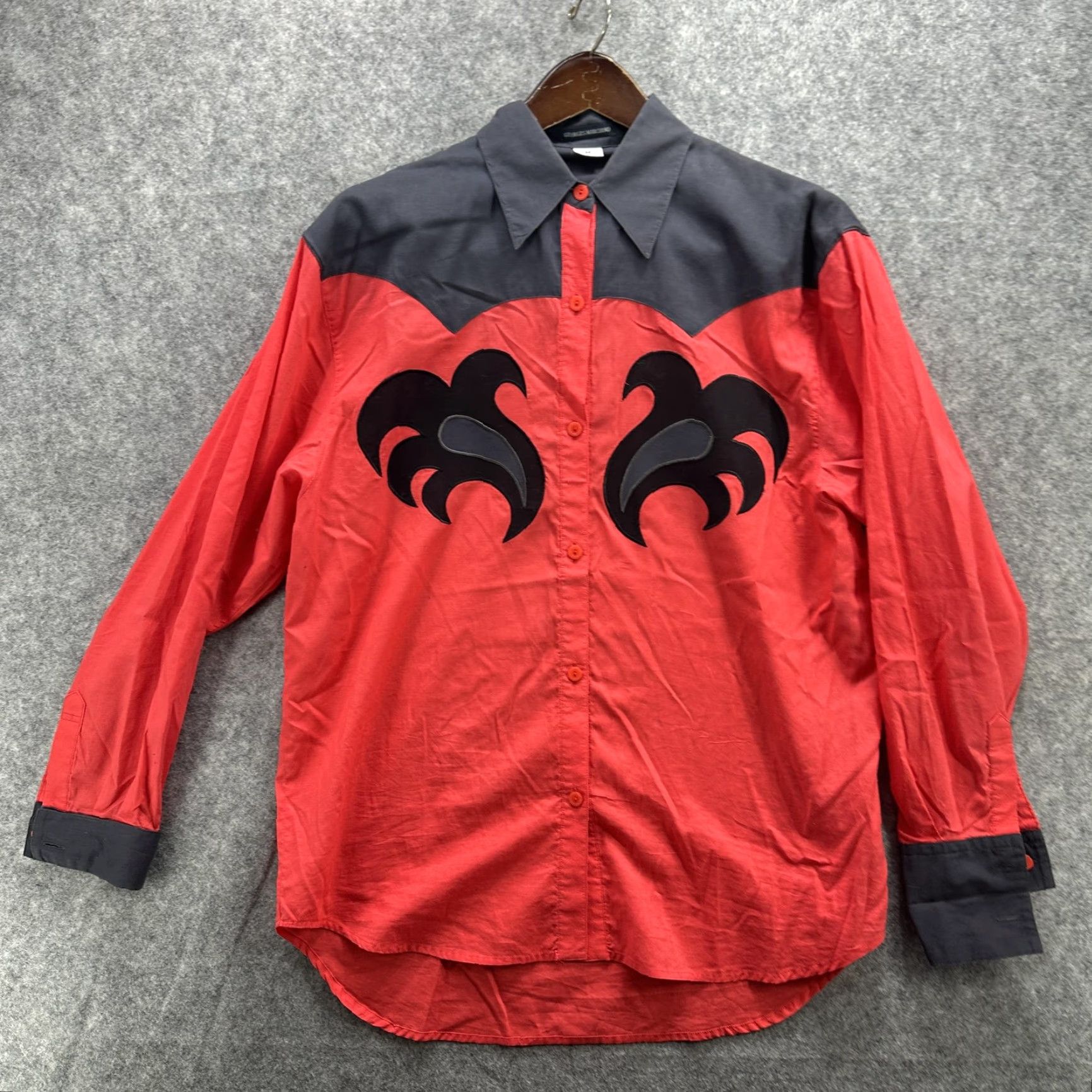 Vintage VINTAGE Georges Marciano Shirt Men M Red Black Western Yoke Graphic 90s Shirt Mens Medium Red Black Western 90s Size US M / EU 48-50 / 2 - 2 Thumbnail