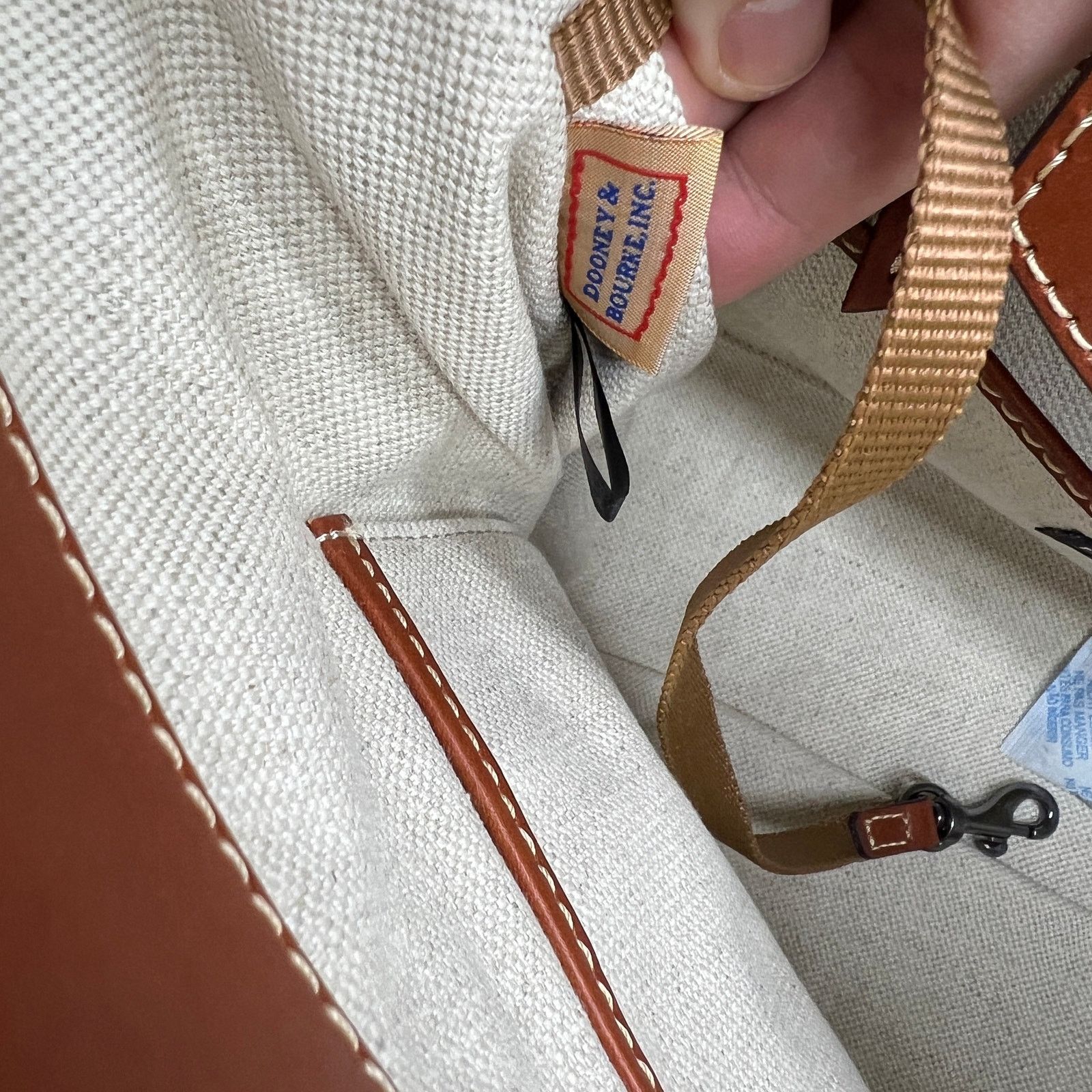 Dooney & Bourke Dooney & Bourke Turnlock Leather Large Sac Women Size ONE SIZE - 16 Thumbnail