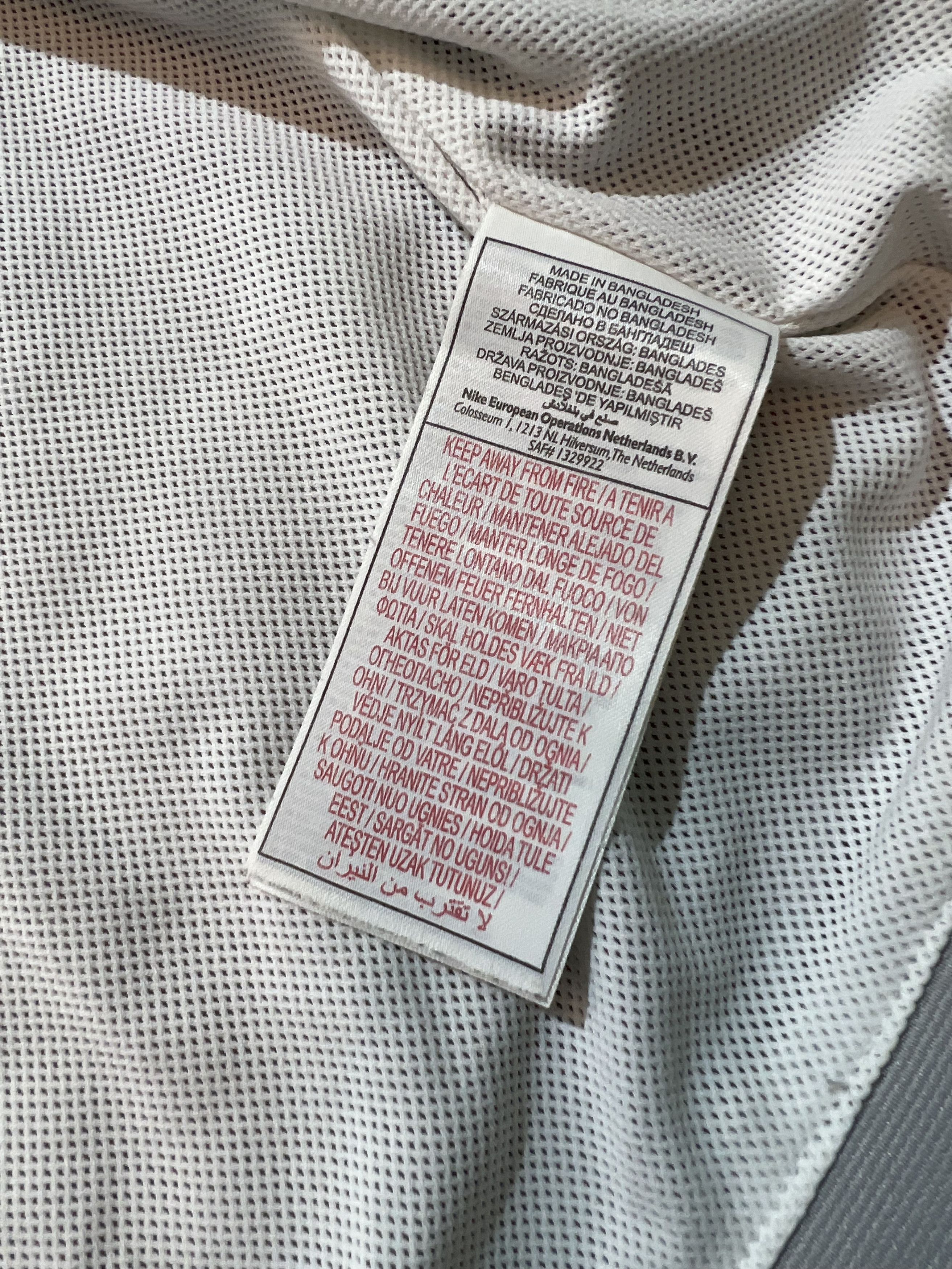 Nike Nike vintage windbreaker jacket casual ukraine y2k rare Size US L / EU 52-54 / 3 - 8 Thumbnail