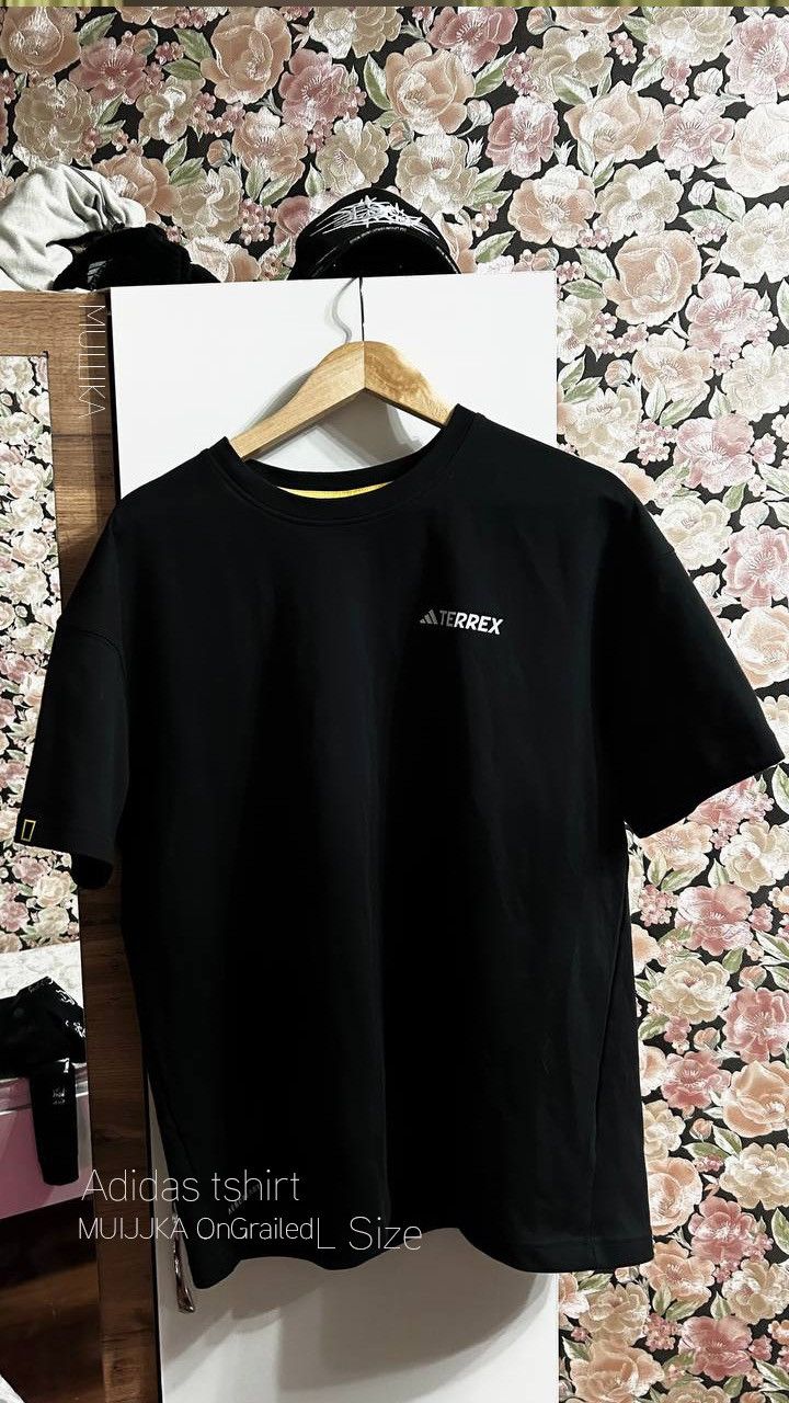 Adidas Adidas National Geographic Tee Size US L / EU 52-54 / 3 - 1 Thumbnail