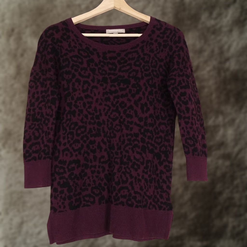 Banana Republic Banana Republic Sweater Womens XS Purple Leopard Print Scoop Neck Pullover Knit Size XS / US 0-2 / IT 36-38 - 1 Thumbnail