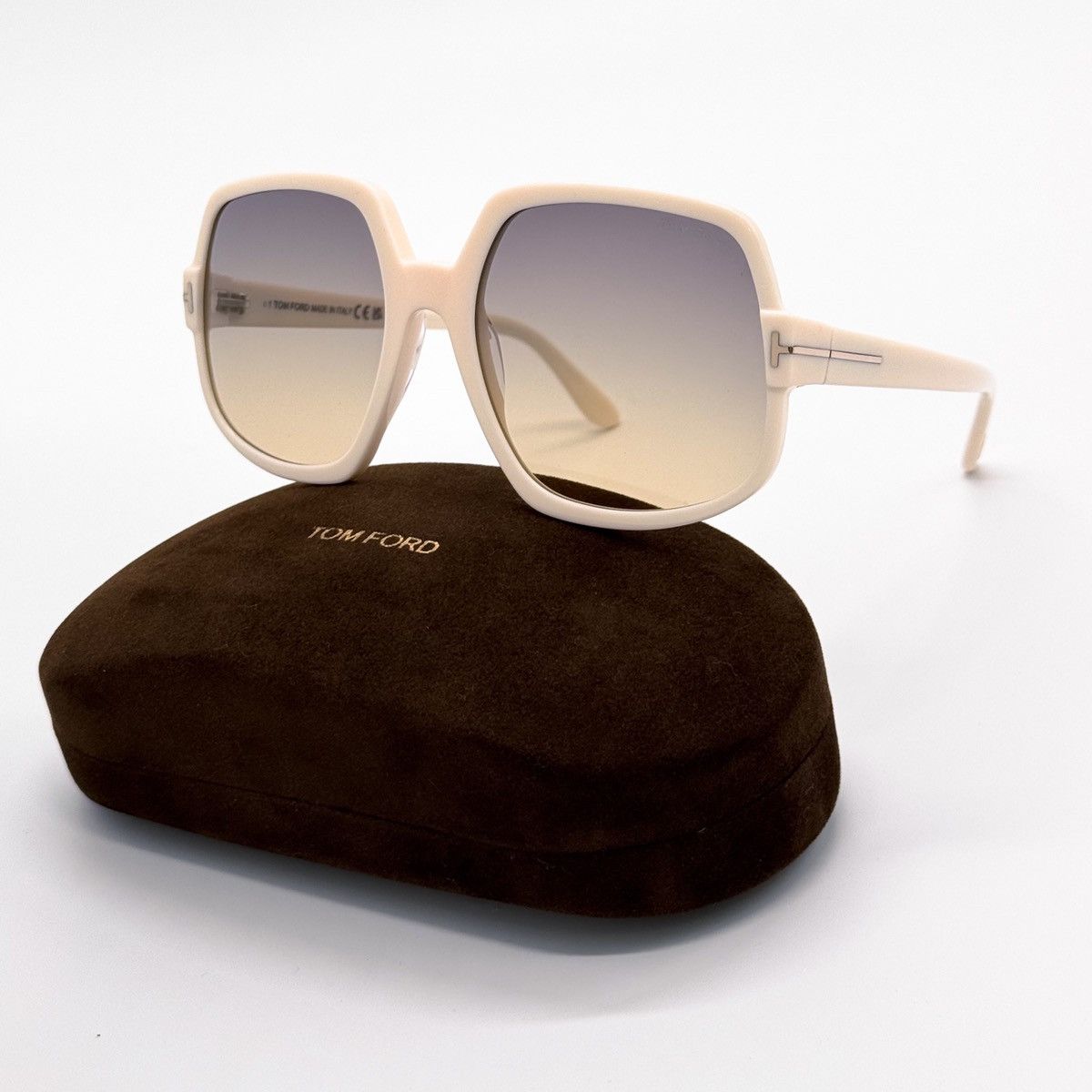 image of New Tom Ford Delphine-02 Tf992 25Z Women Sunglasses Ft0992/s in Beige