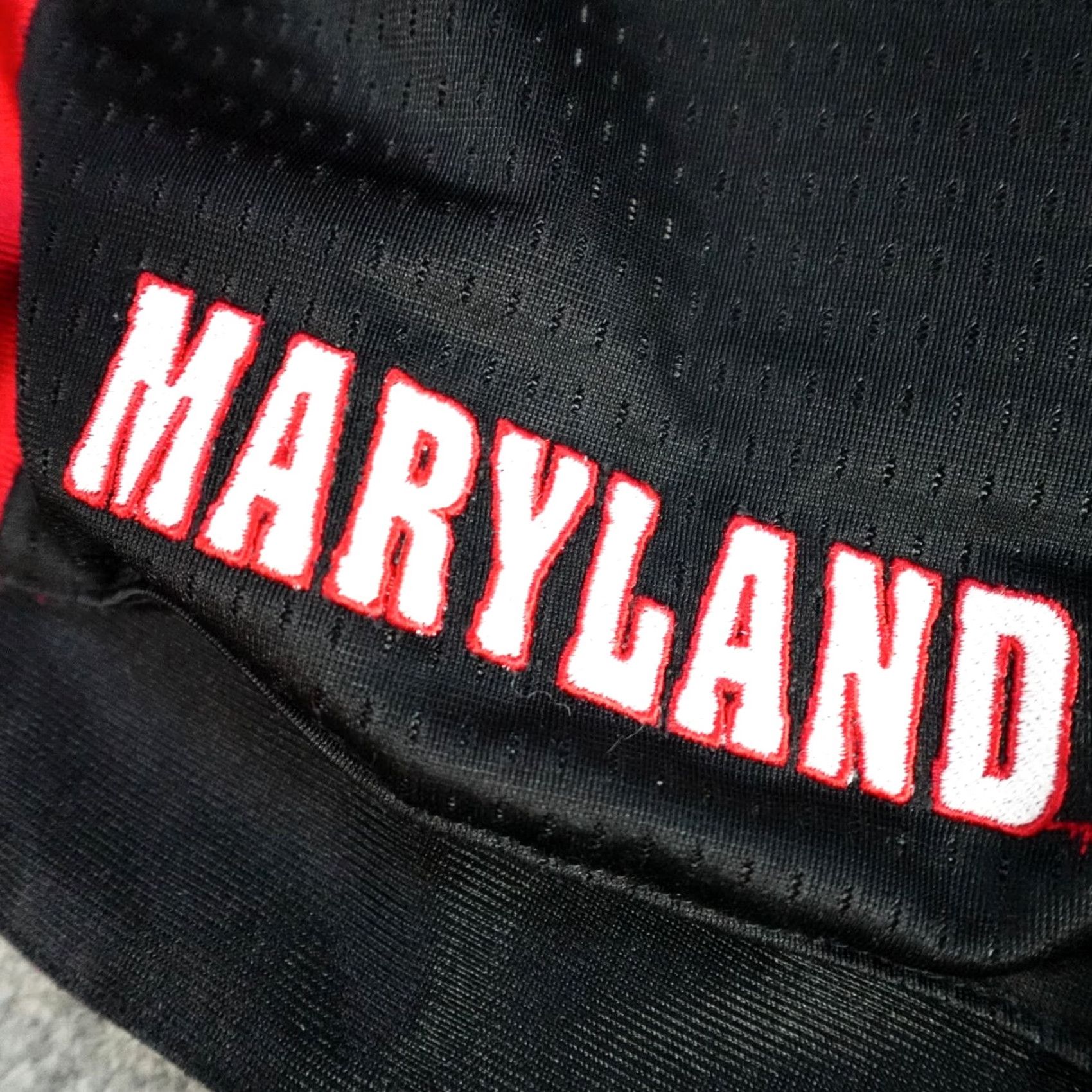 Nike VINTAGE Nike Maryland Basketball Shorts 2XL Red Black Reversible Terps Men 2XL Red Basketball Reversible Nike Maryland Shorts Size US 39 - 2 Thumbnail