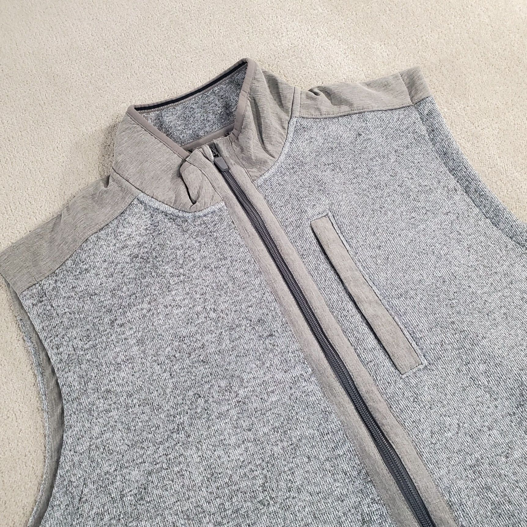 Vineyard Vines Vineyard Vines Vest Mens XL Gray Full Zip Pockets Casual Outdoor Windbreaker Mock Logo Modern Casual Size US XL / EU 56 / 4 - 2 Thumbnail