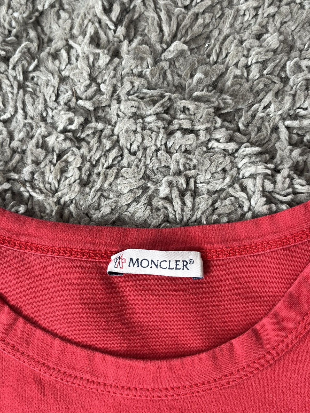 Moncler Vintage Luxury Moncler tee Size US S / EU 44-46 / 1 - 3 Thumbnail